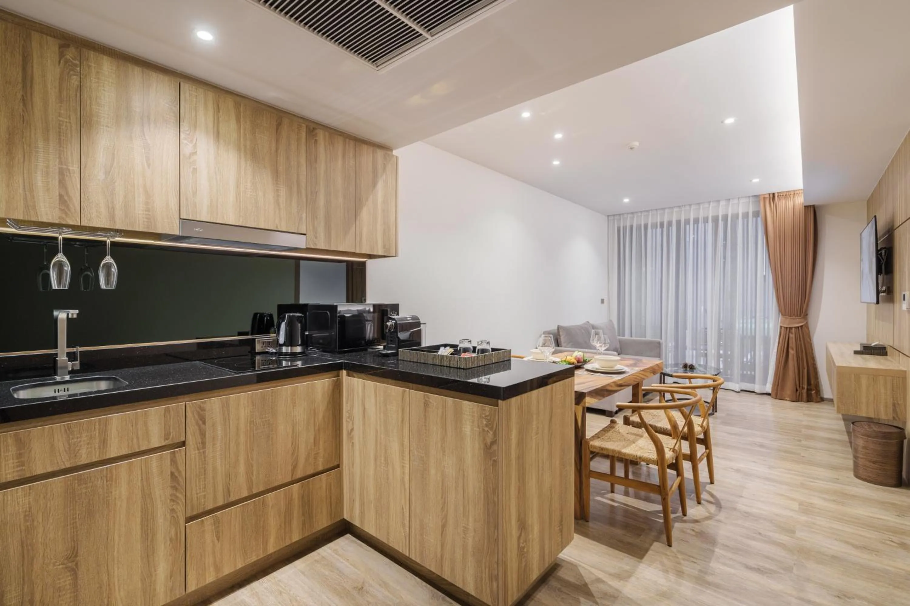 Kitchen or kitchenette in The Marin Phuket Kamala Beach