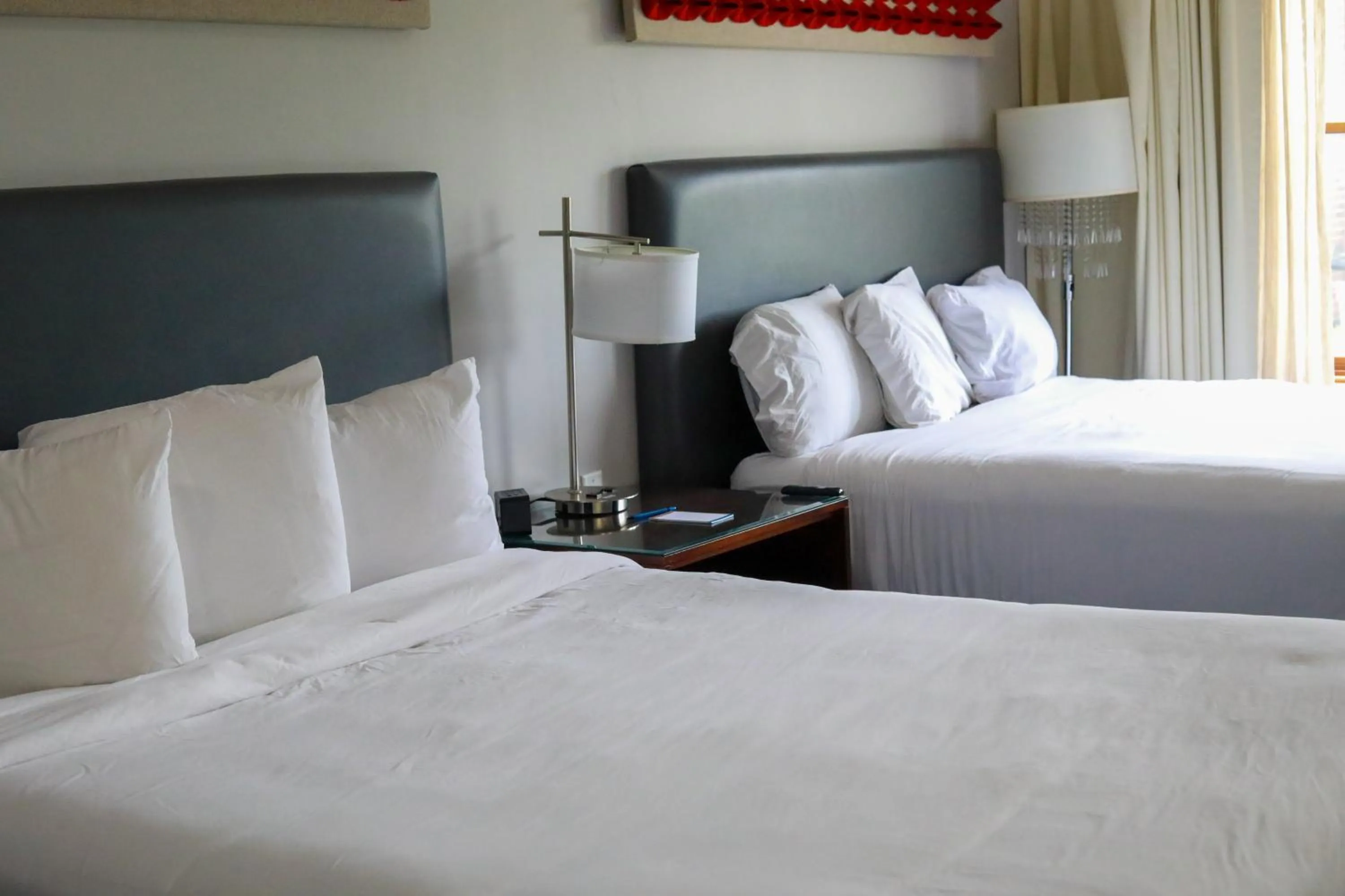 Bed in Illini Inn & Suites