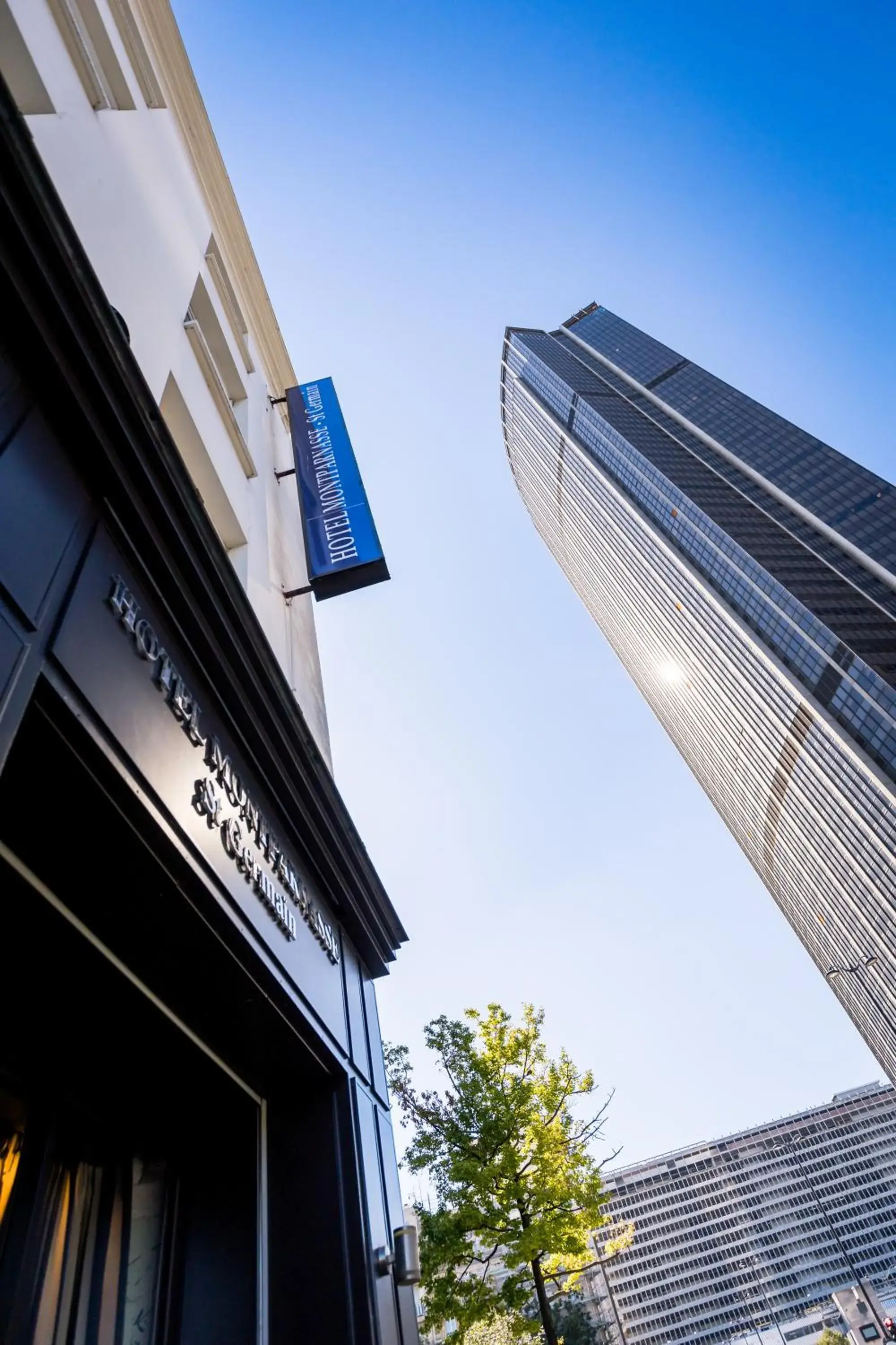 Facade/entrance in Hôtel Montparnasse Saint Germain Facade/entrance in Hôtel Montparnasse Saint Germain