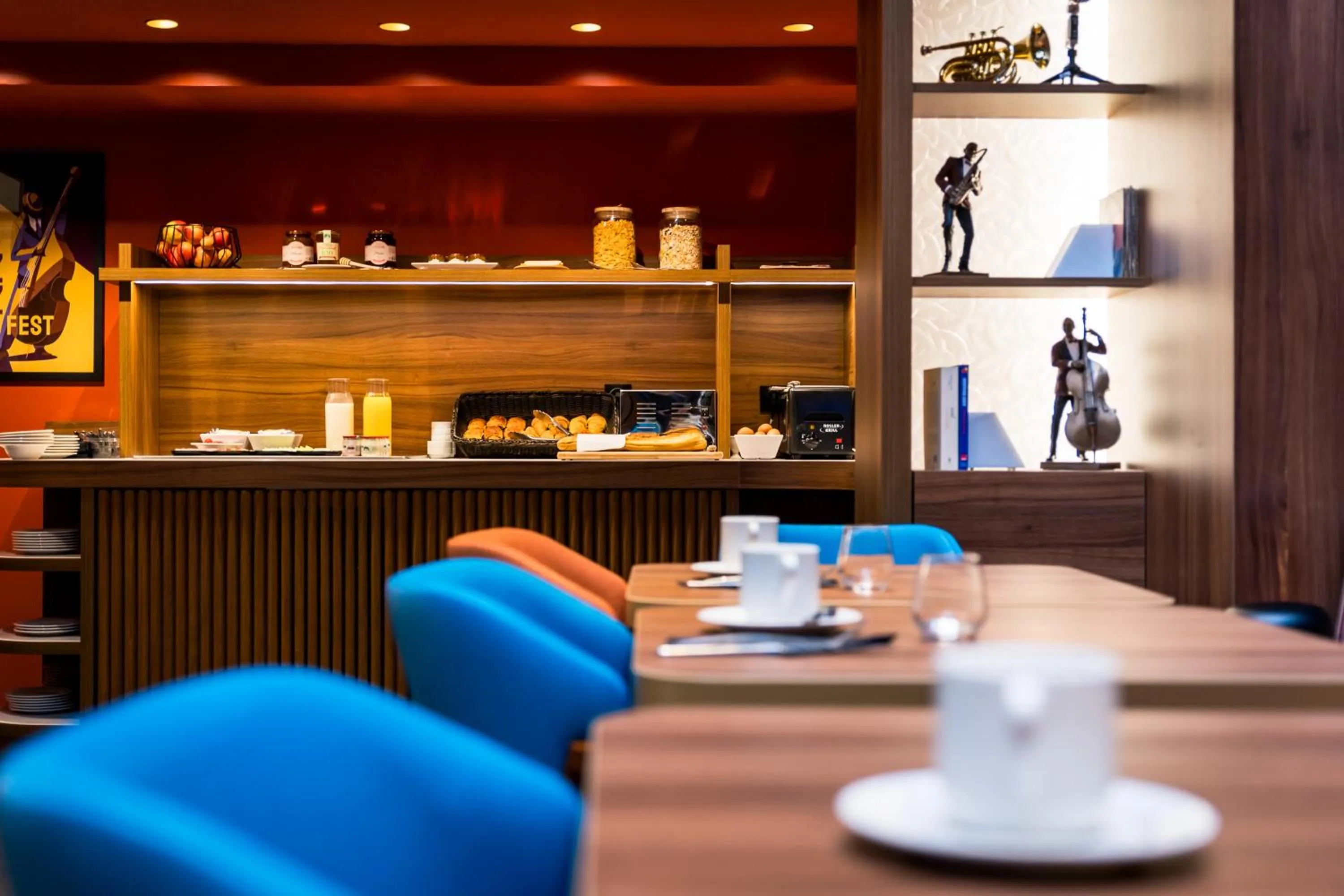 Breakfast in Hôtel Montparnasse Saint Germain