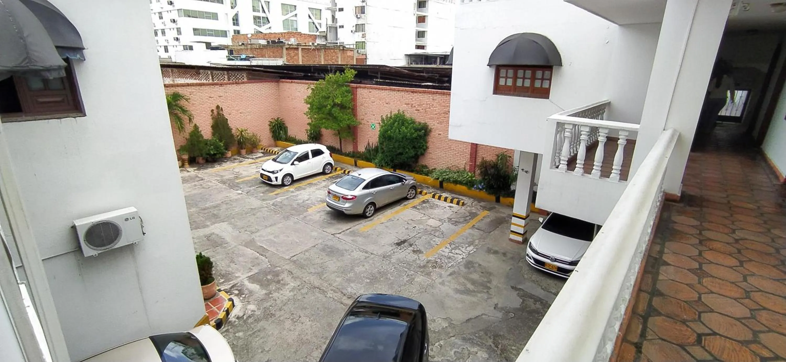 Parking in Hotel Zaraya
