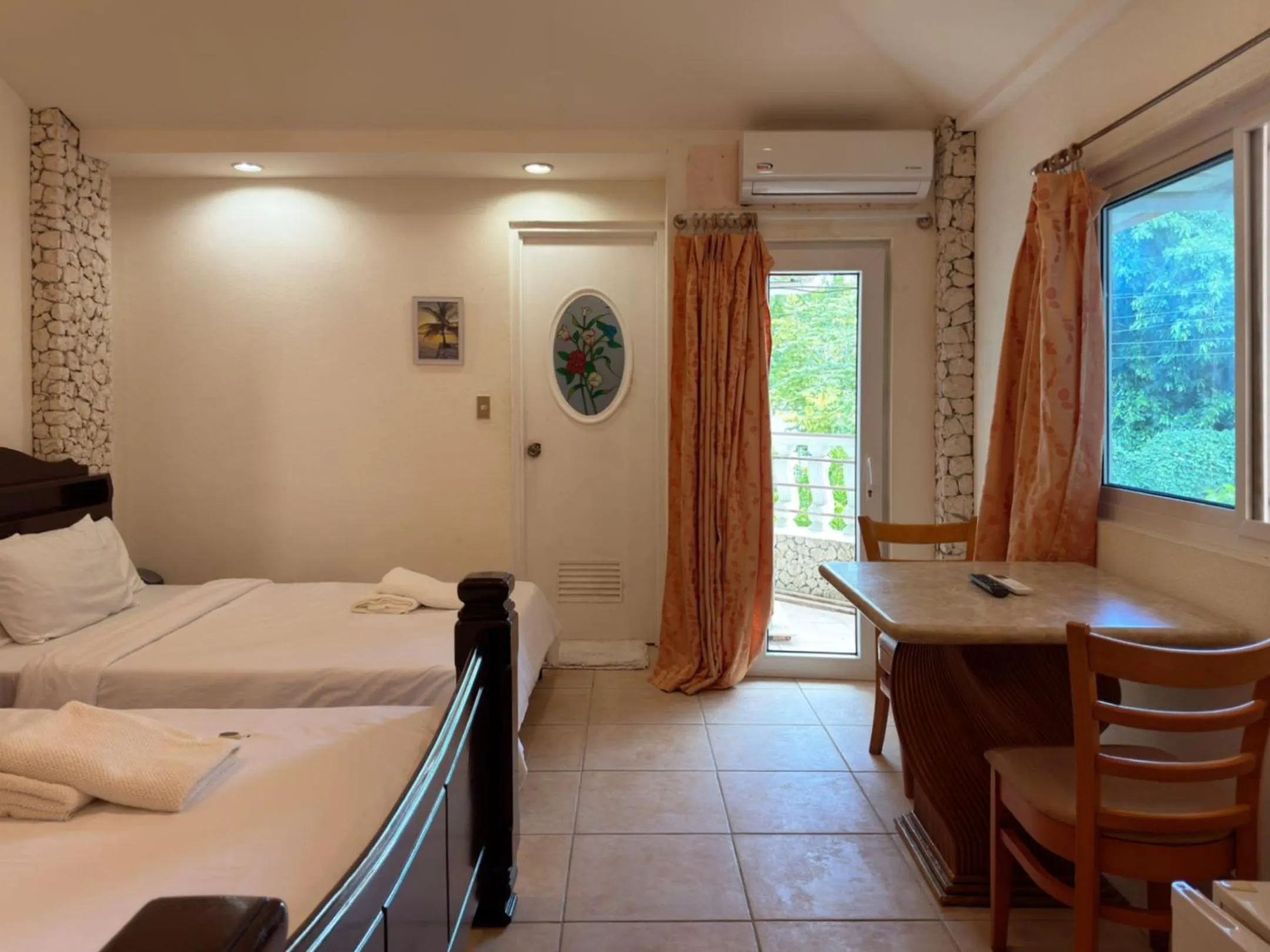 Photo of the whole room, Bed in Sunset Beach Resort