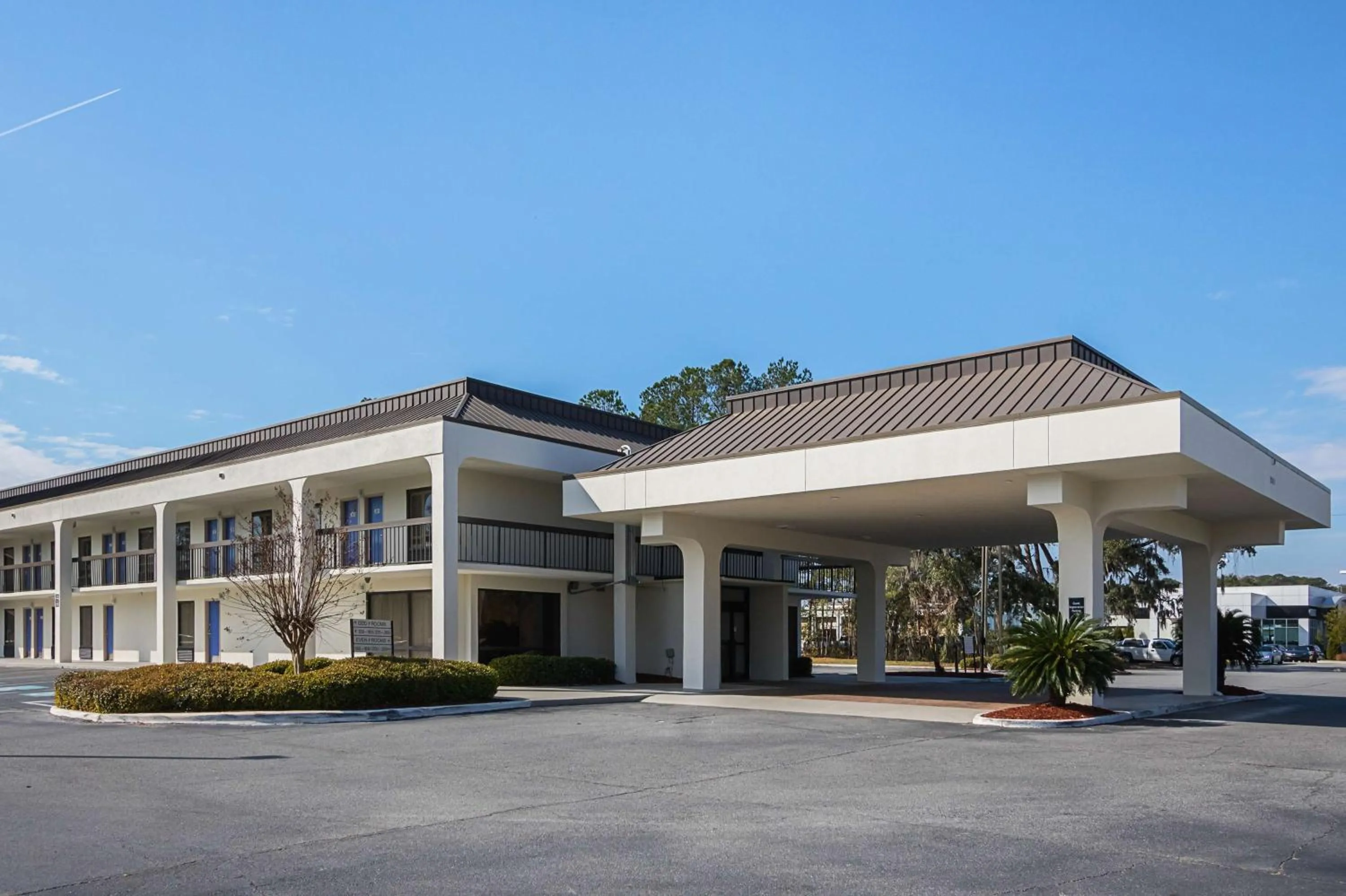 Property building in Motel 6-Savannah, GA - Midtown