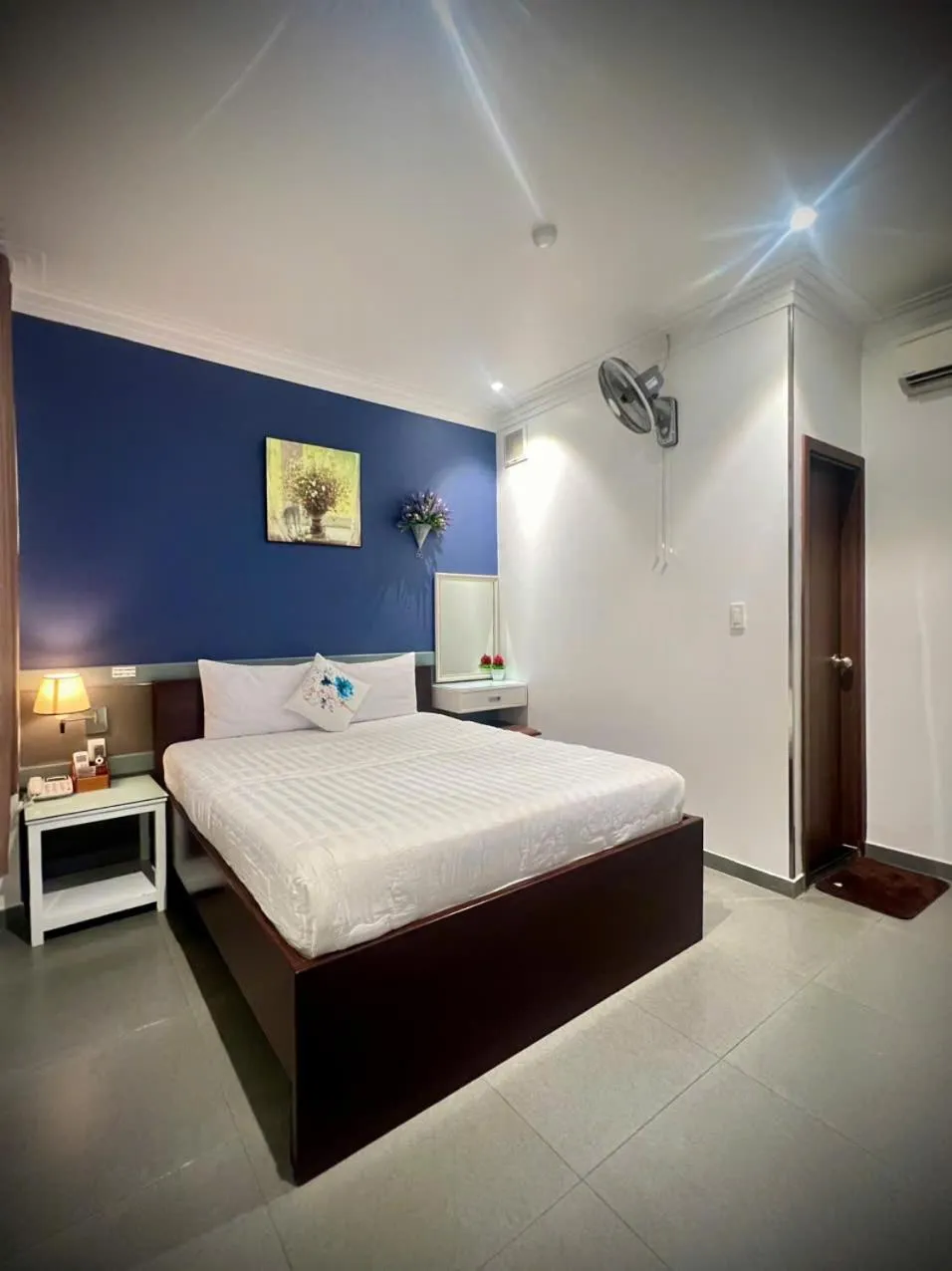 Bed in ĐÔNG NHƯ HOTEL