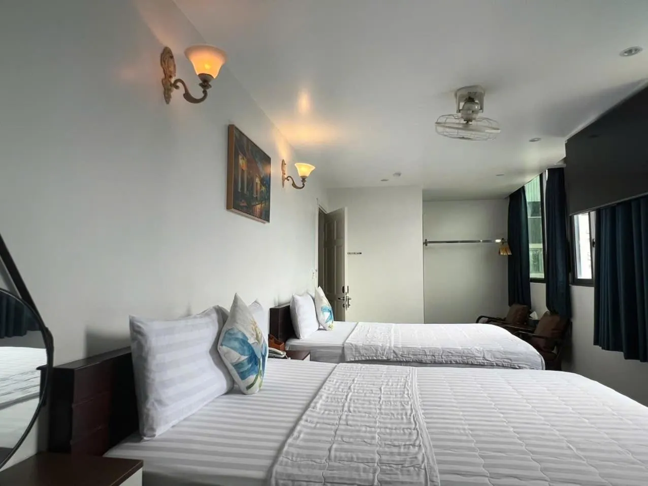 Bed in ĐÔNG NHƯ HOTEL