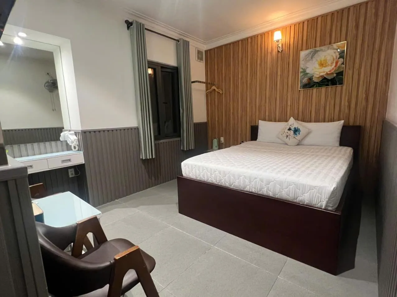 Bed in ĐÔNG NHƯ HOTEL