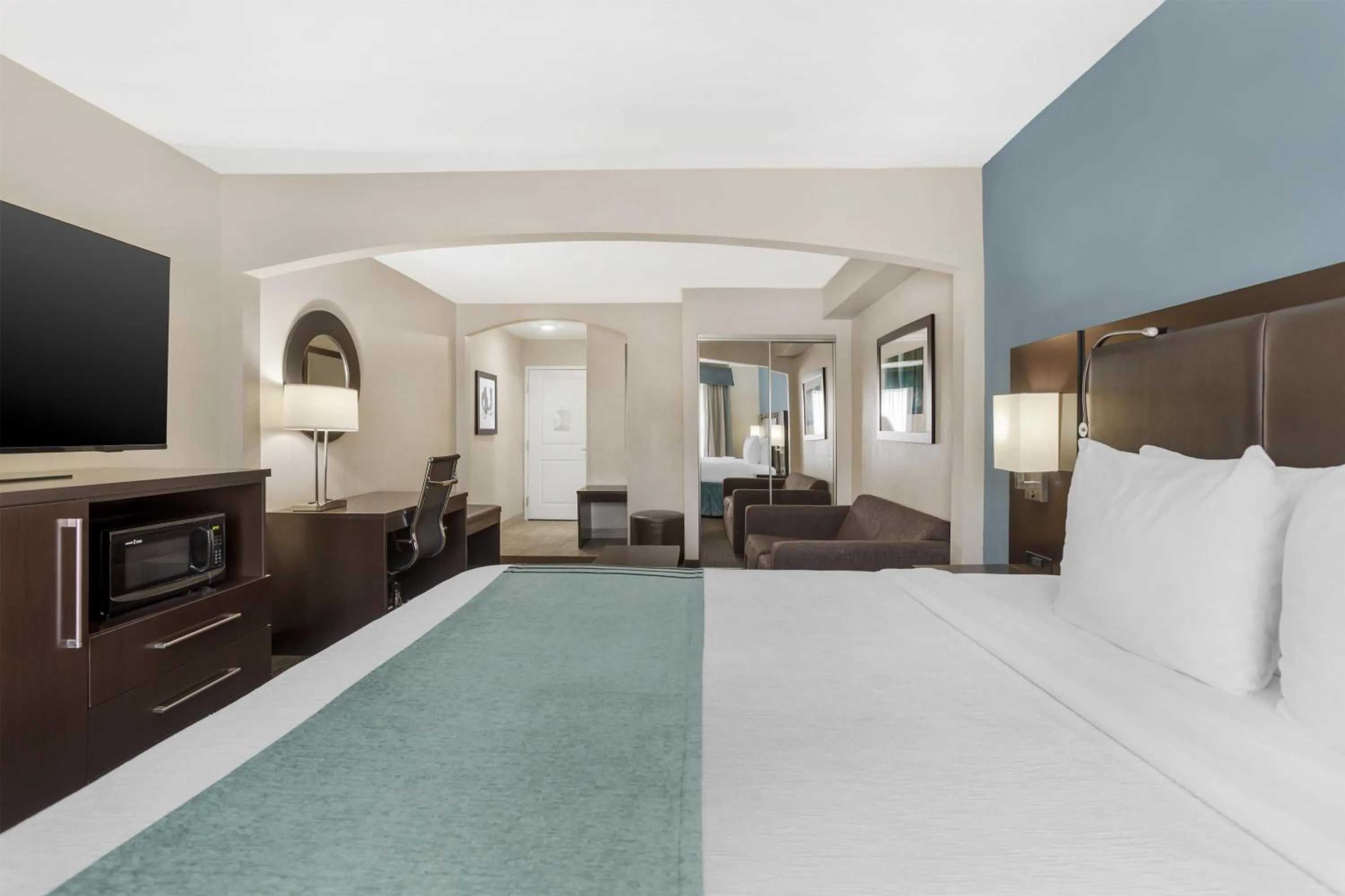 Bedroom, Bed in Best Western Plus Tallahassee North Hotel