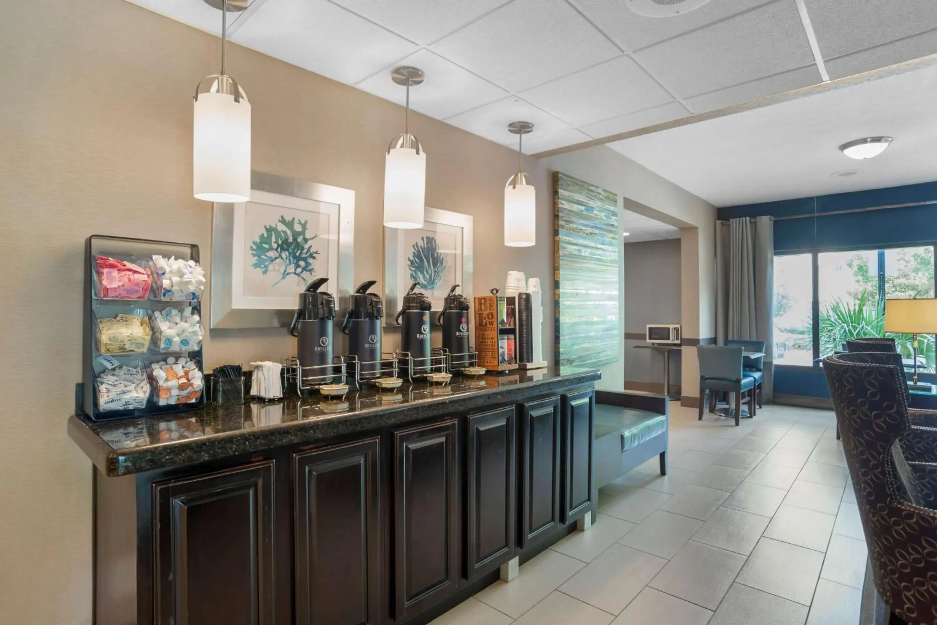 Breakfast in Best Western Plus Tallahassee North Hotel Breakfast in Best Western Plus Tallahassee North Hotel