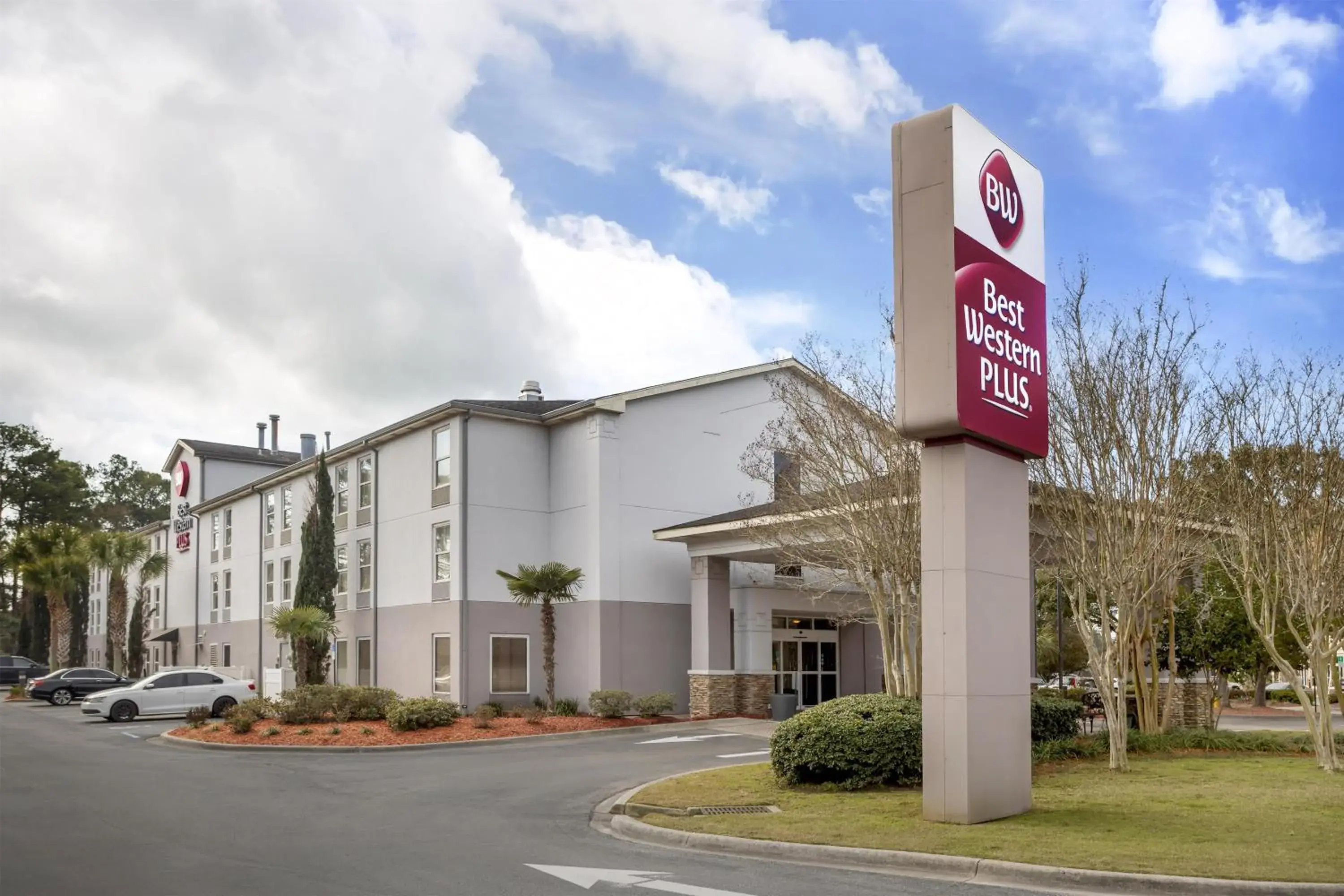 Property building in Best Western Plus Tallahassee North Hotel Property building in Best Western Plus Tallahassee North Hotel