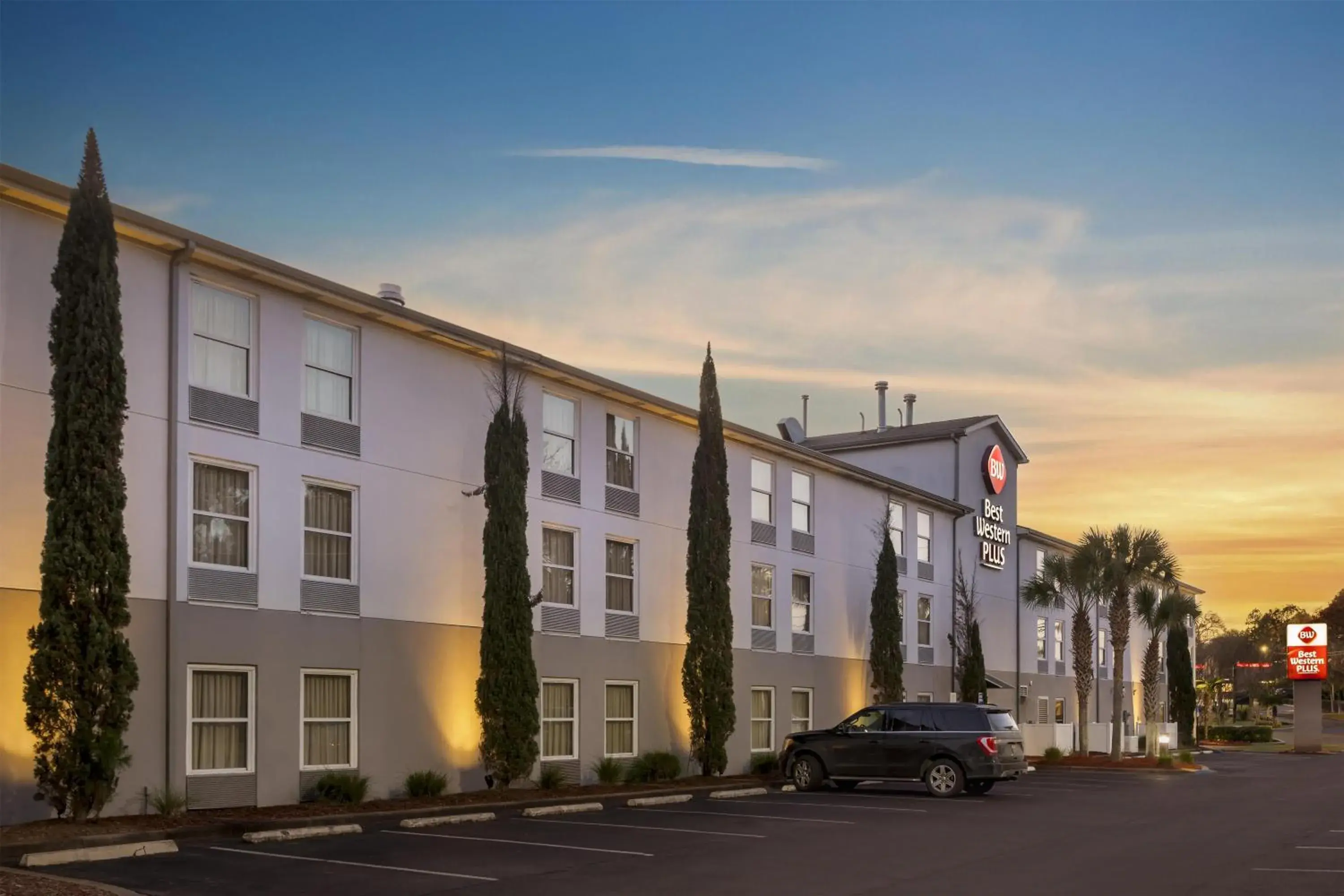 Property building in Best Western Plus Tallahassee North Hotel Property building in Best Western Plus Tallahassee North Hotel