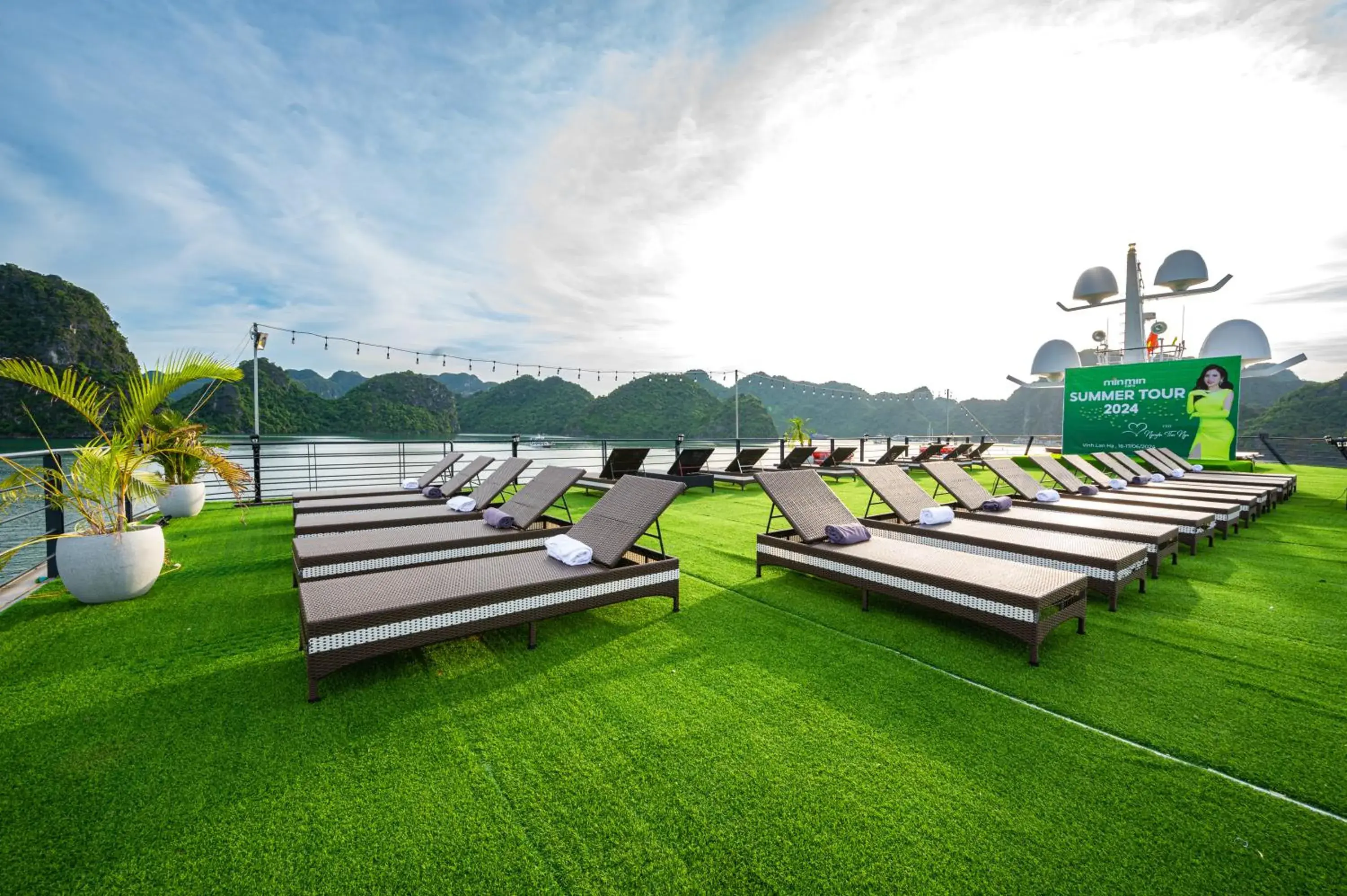 Property building in Venus Cruises Halong Bay by Venus Group Property building in Venus Cruises Halong Bay by Venus Group