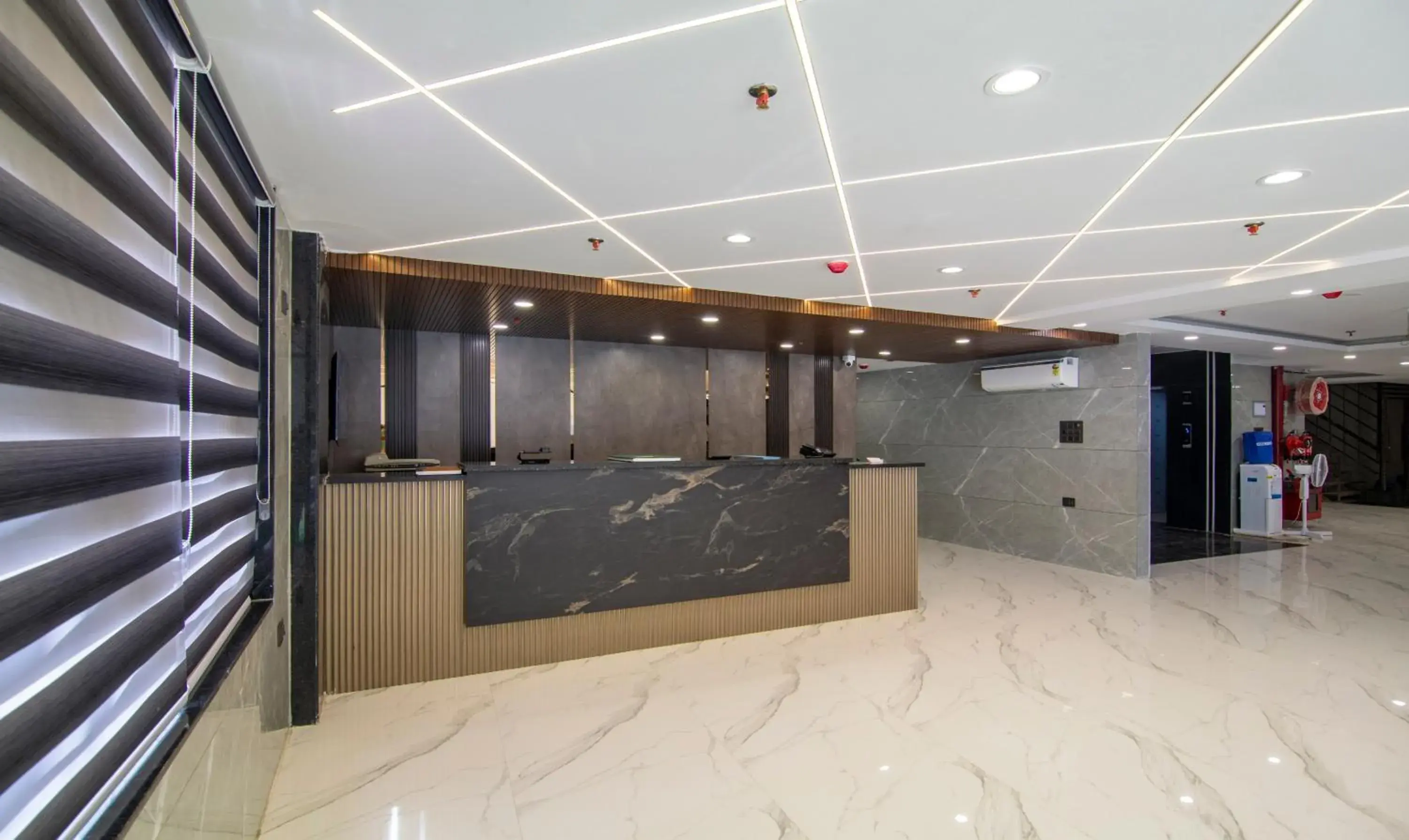 Lobby or reception in Treebo Royal Comfort Lobby or reception in Treebo Royal Comfort