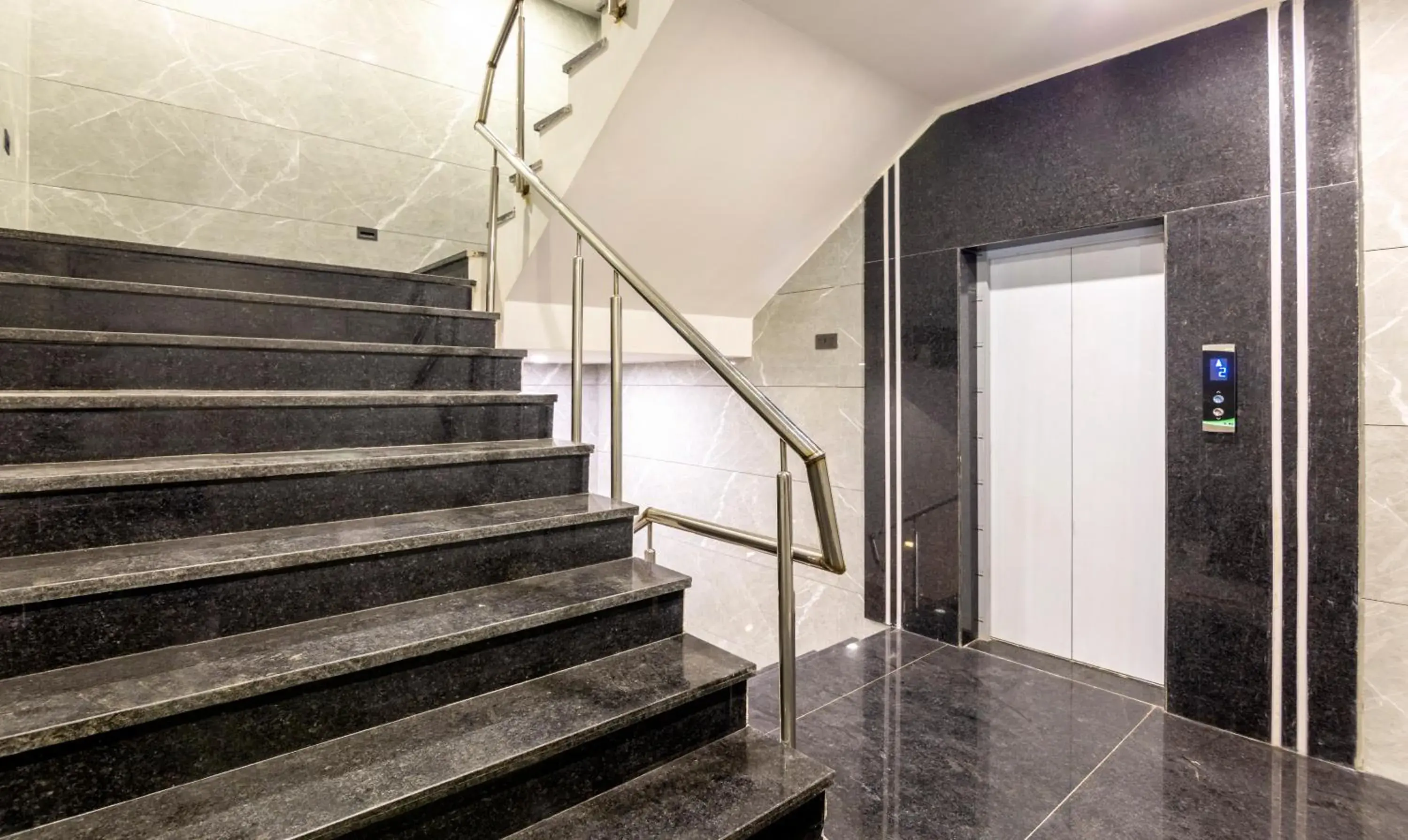 Treebo Royal Comfort Treebo Royal Comfort