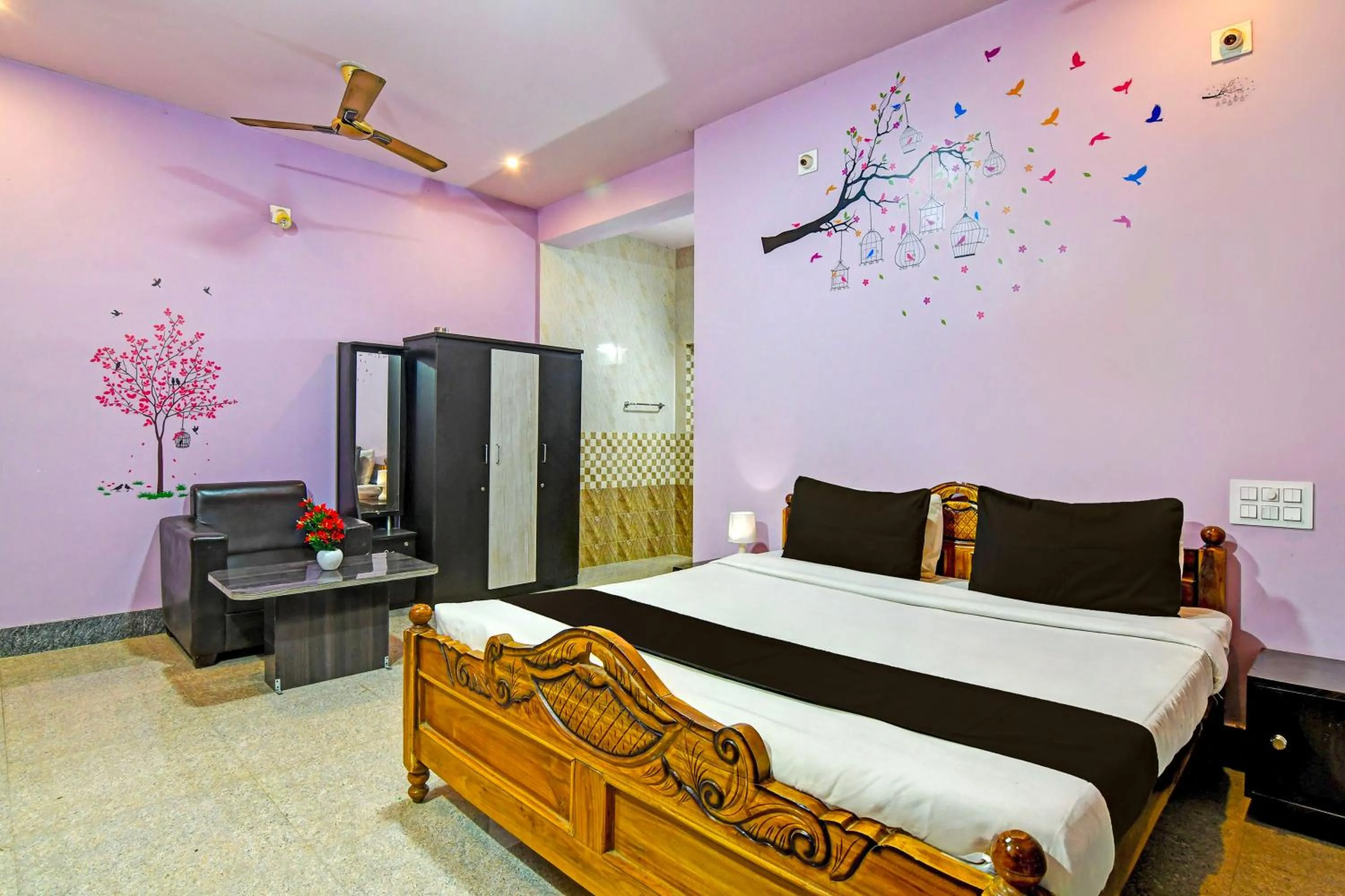 Bedroom, Bed in Hotel O Newmoon Inn