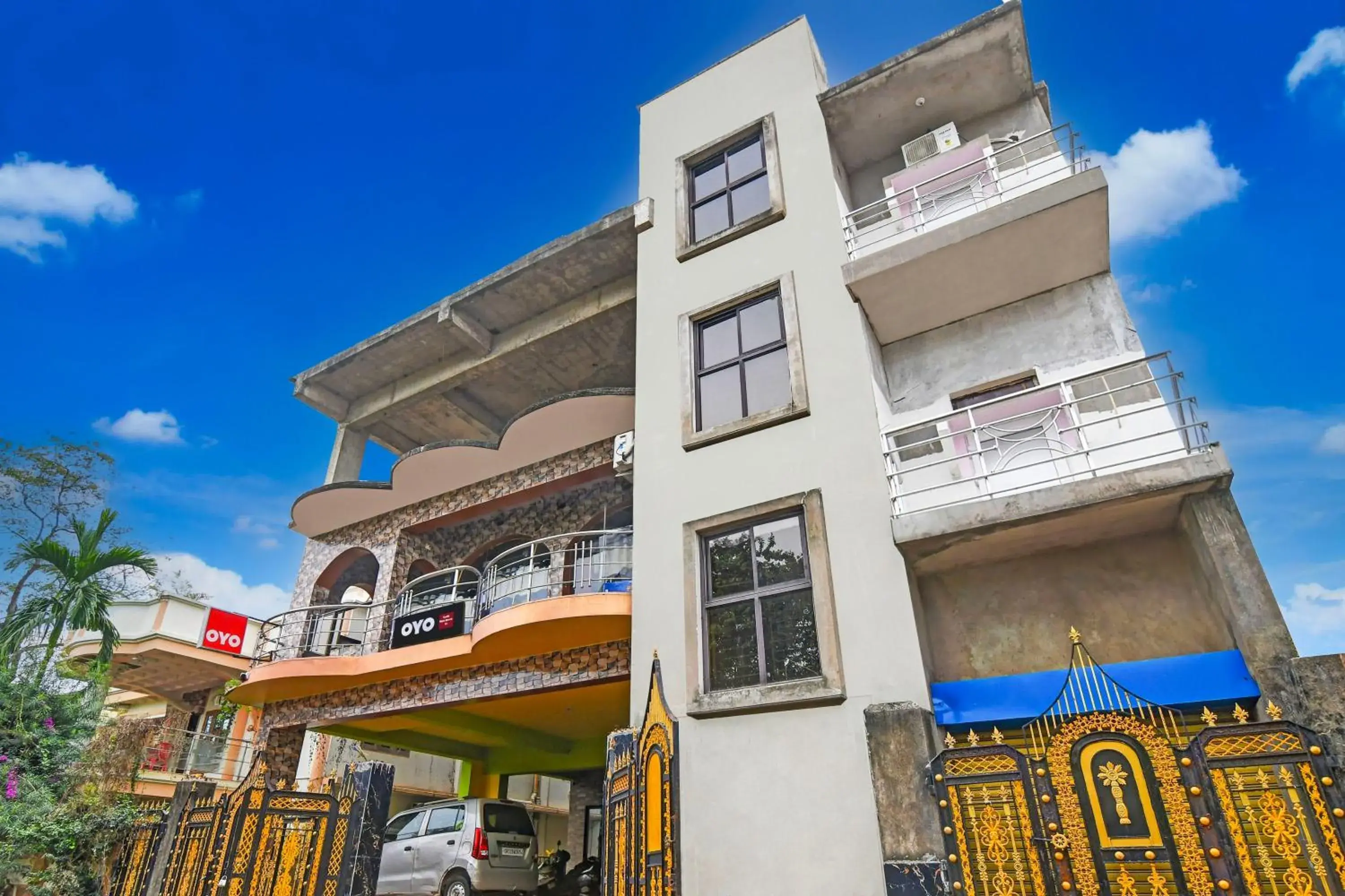 Facade/entrance in Hotel O Newmoon Inn Facade/entrance in Hotel O Newmoon Inn