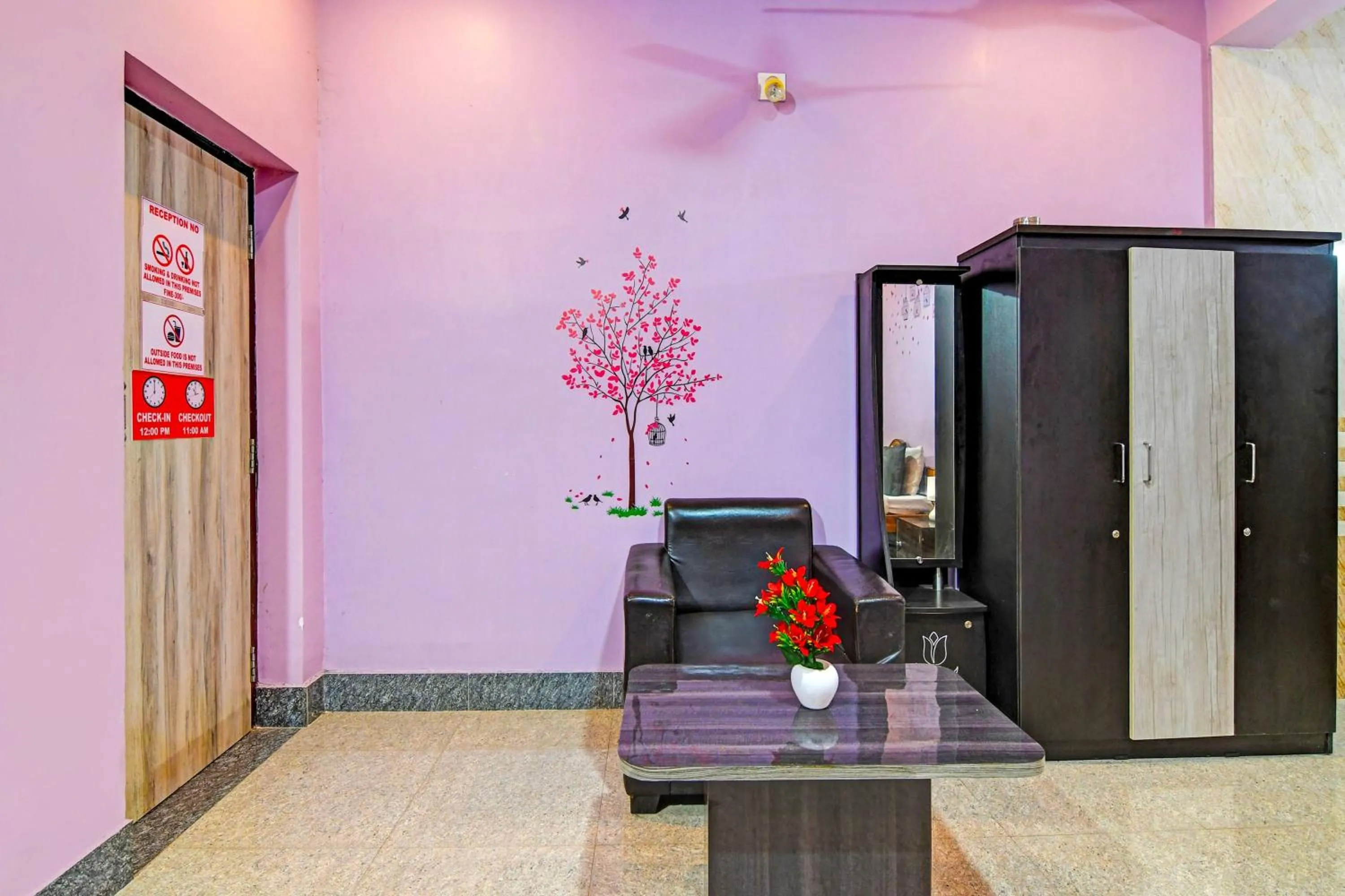 Lobby or reception in Hotel O Newmoon Inn