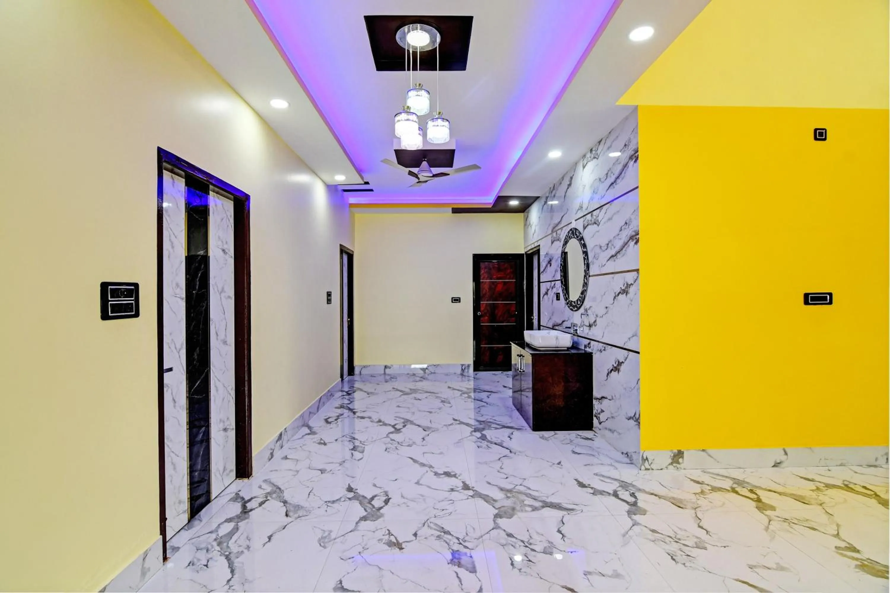 Lobby or reception in Hotel O SRI SAI PALACE