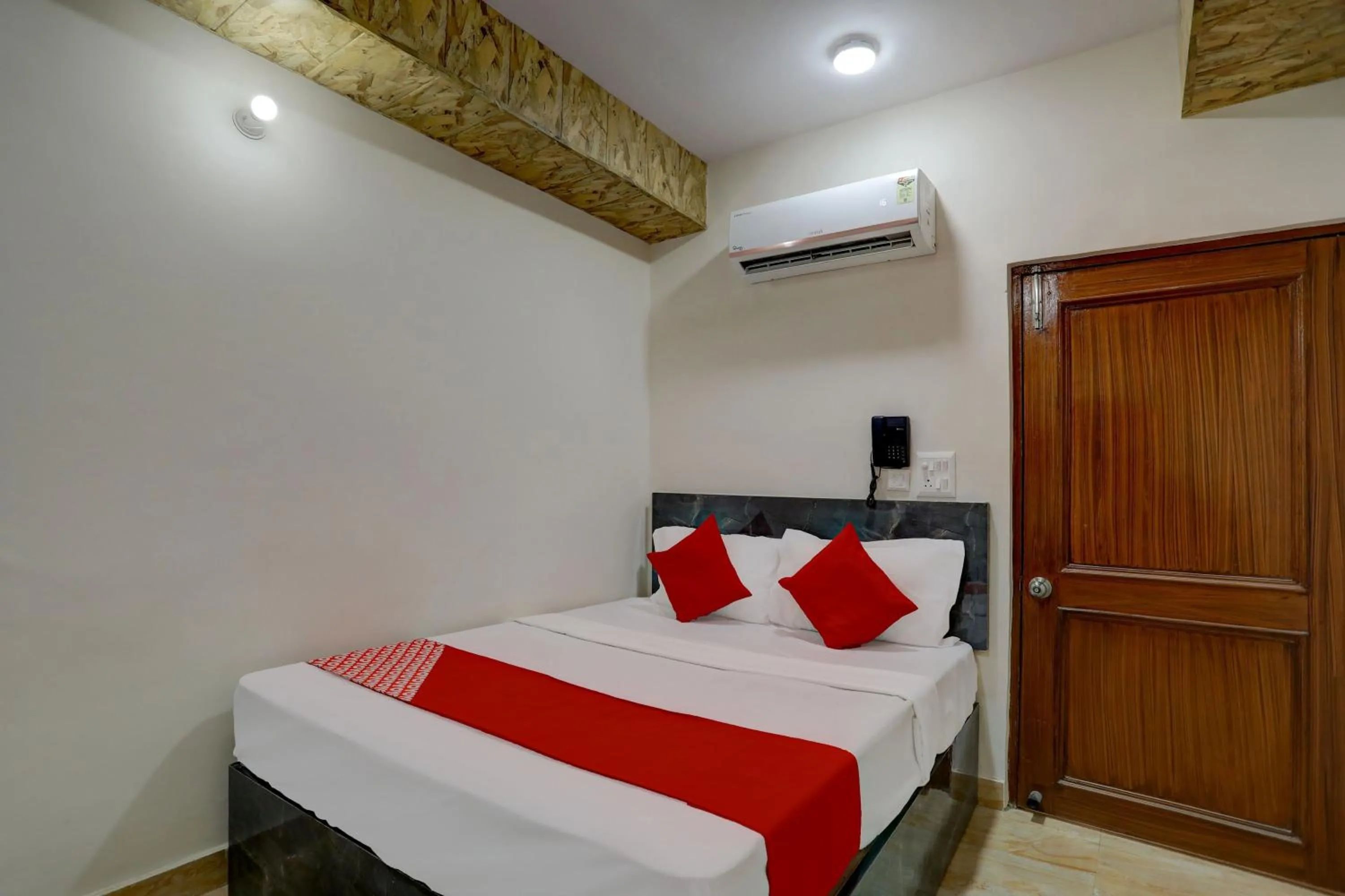 Bedroom in Hotel O Stay Star