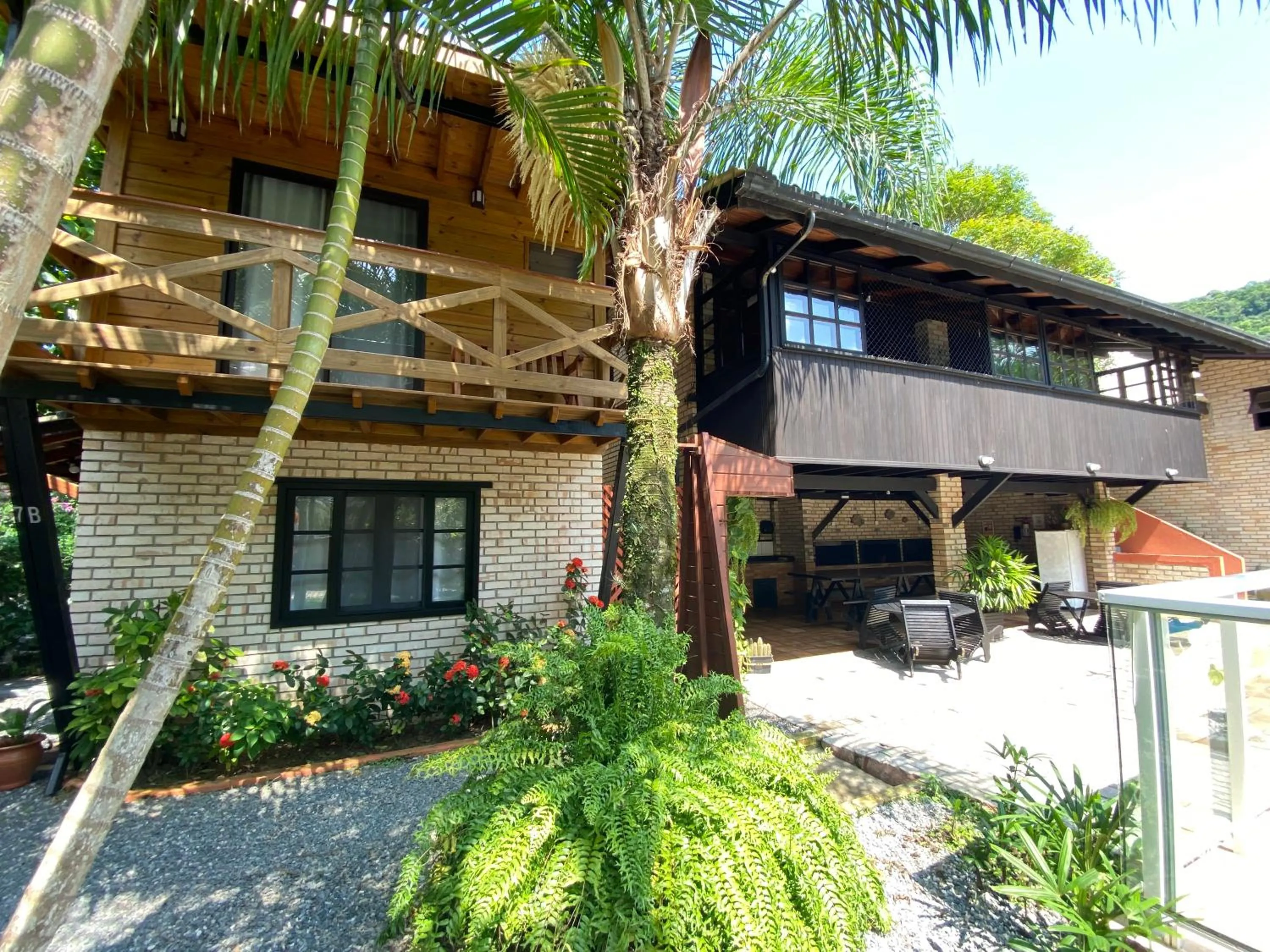 Property building in Chalés do Holandês Eco Pousada