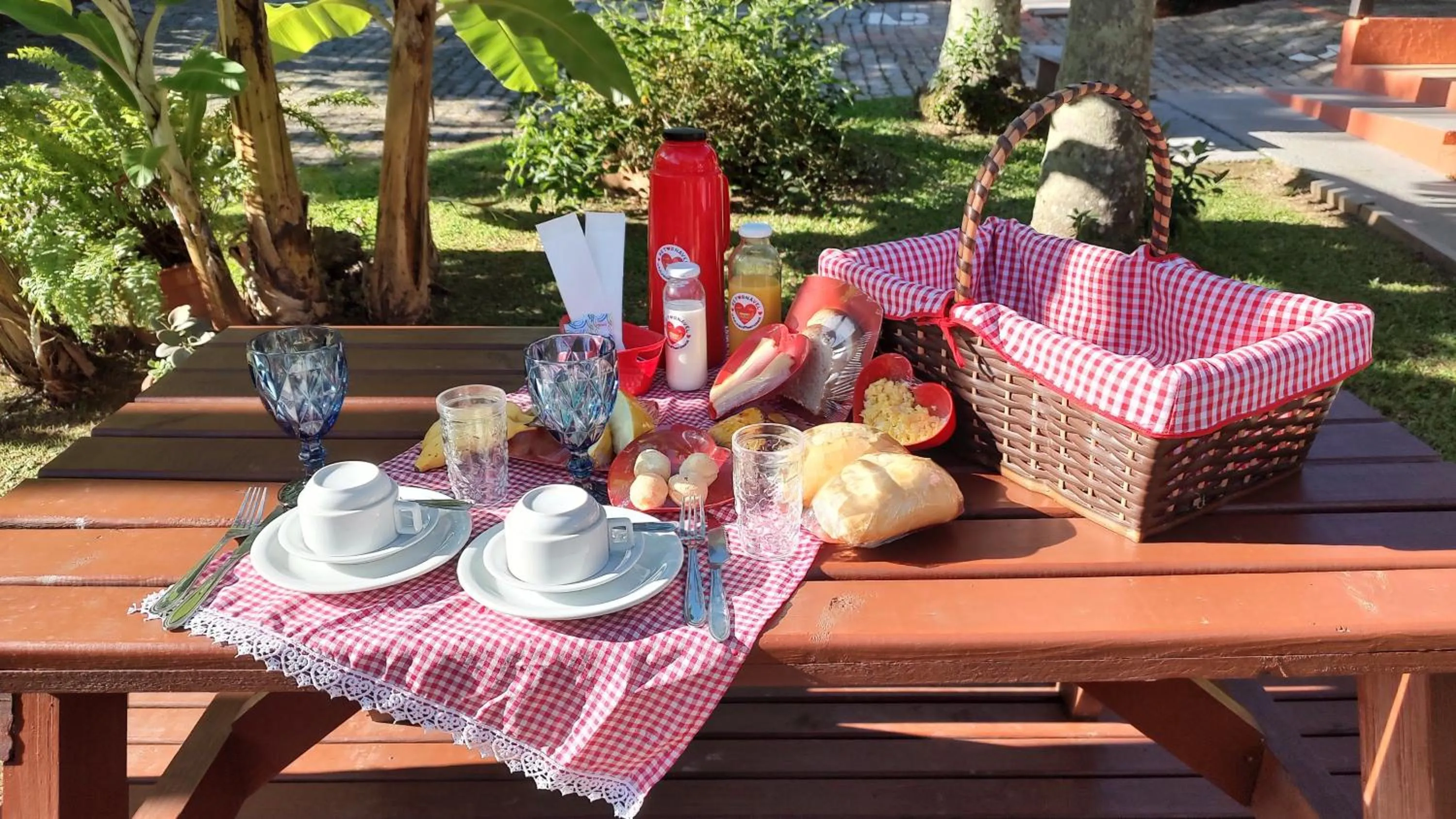 Breakfast in Chalés do Holandês Eco Pousada