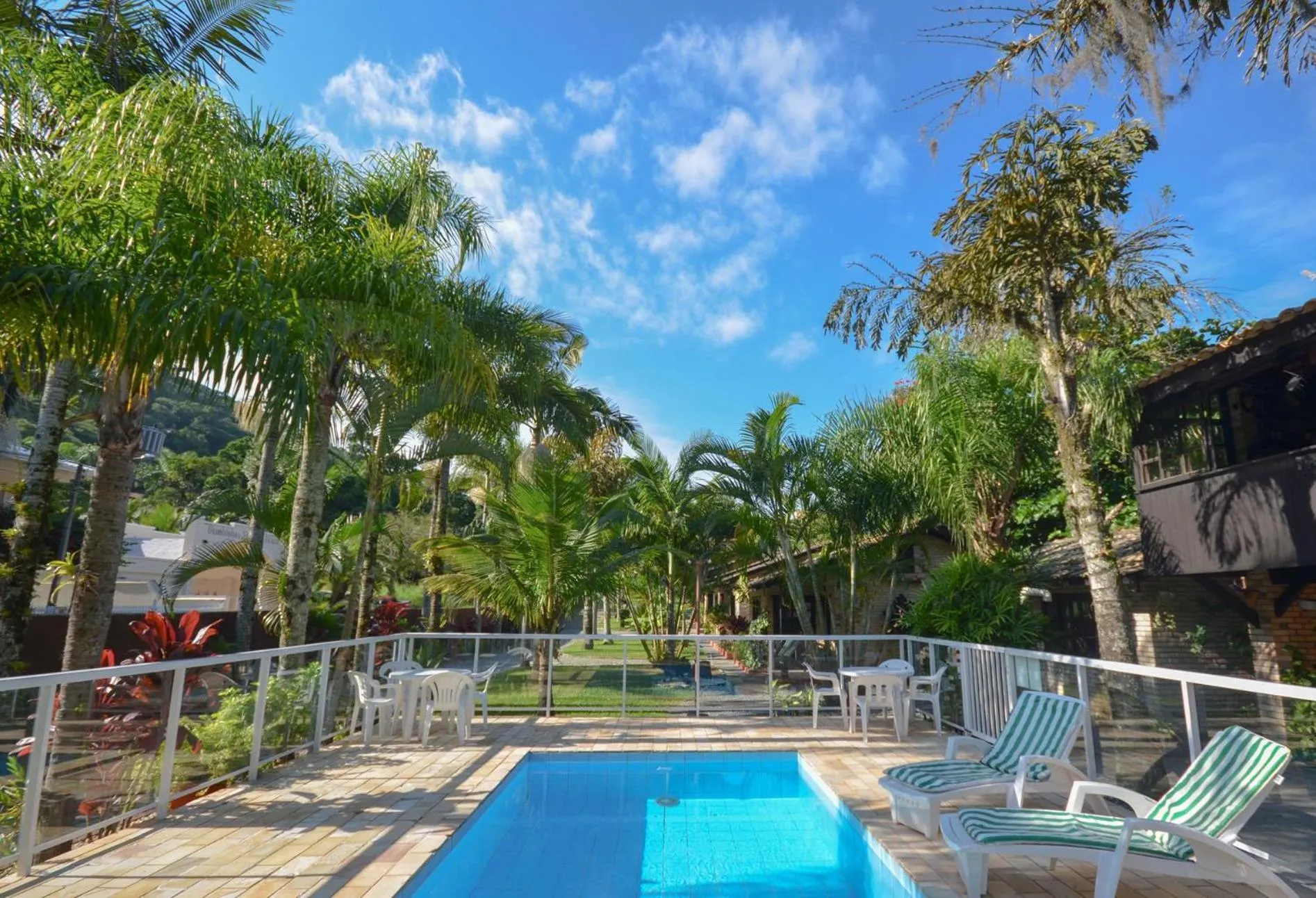 Pool view in Chalés do Holandês Eco Pousada