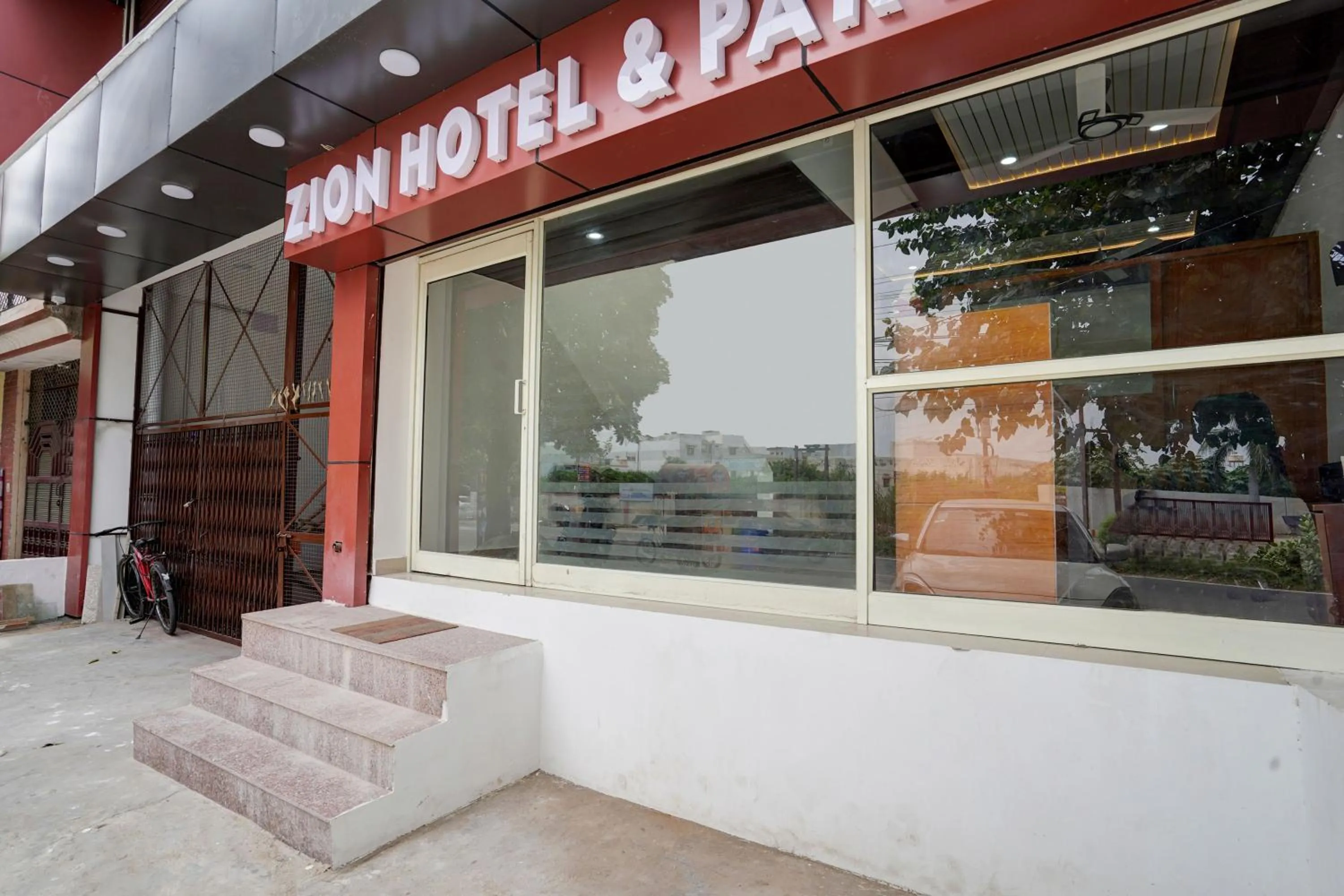 Facade/entrance in Hotel O Flagship Zion Hotel And Party Place