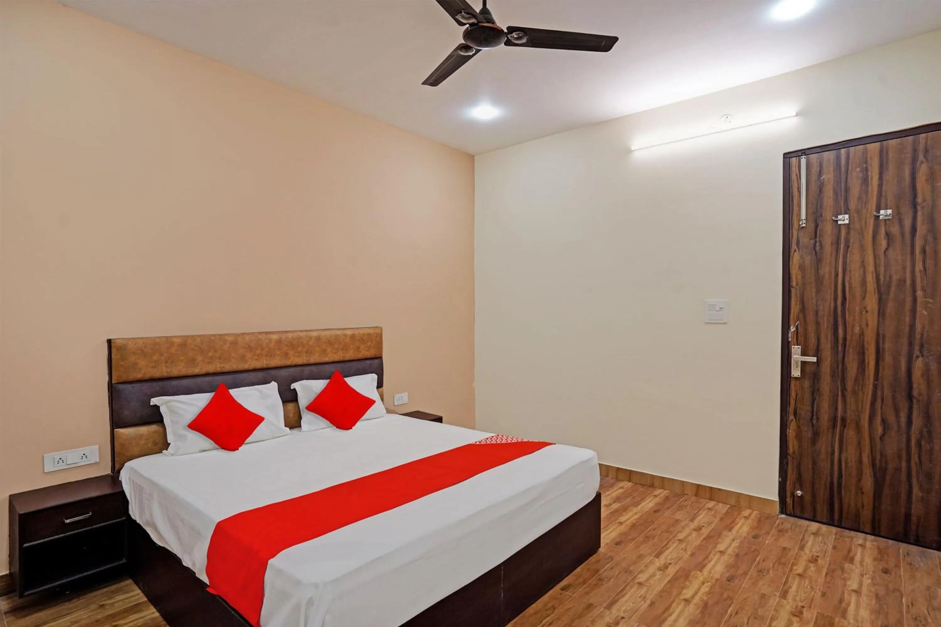 Bedroom, Bed in Hotel O Flagship Hotel Lotus Highway Inn