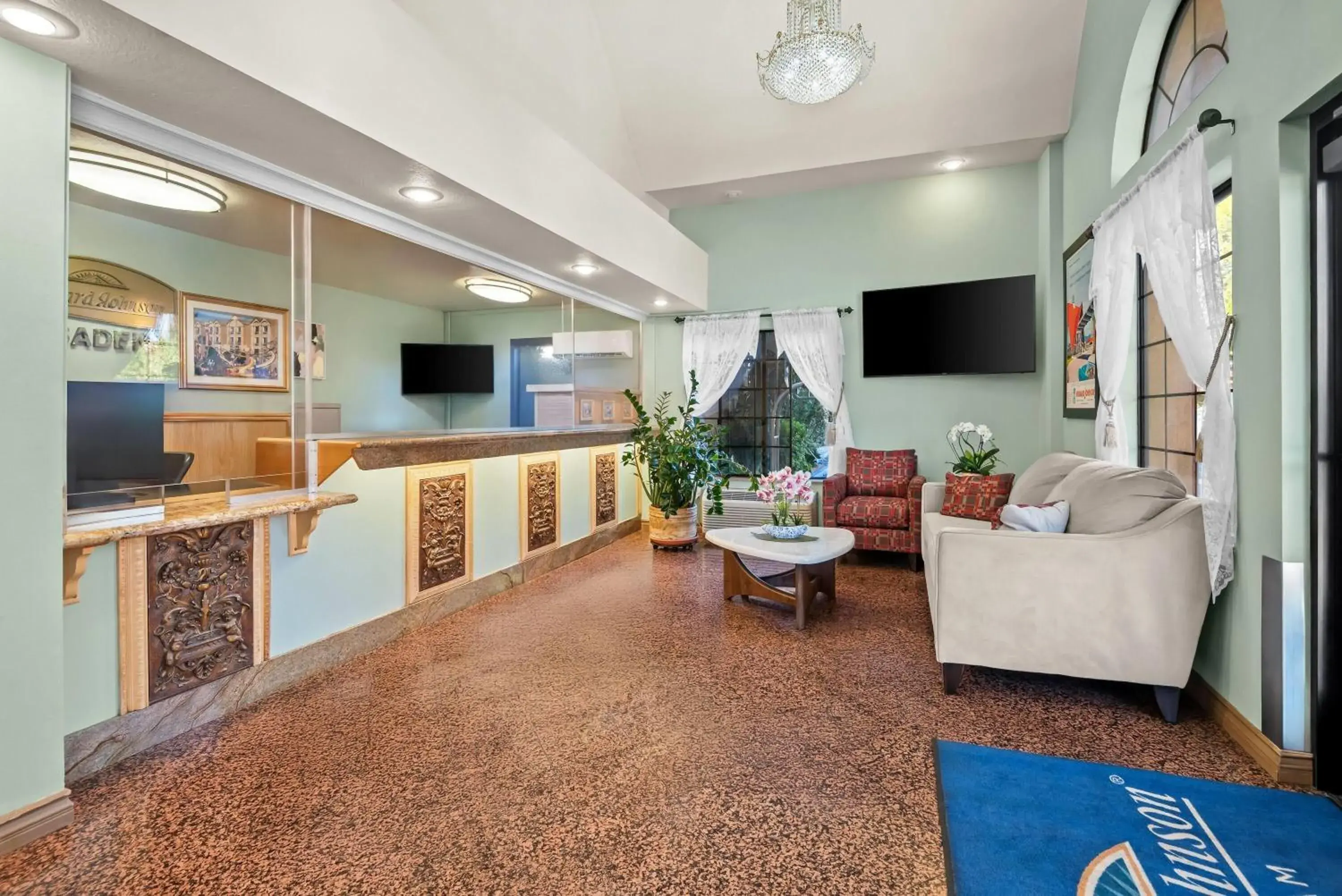 Lobby or reception in Howard Johnson by Wyndham Pasadena Lobby or reception in Howard Johnson by Wyndham Pasadena