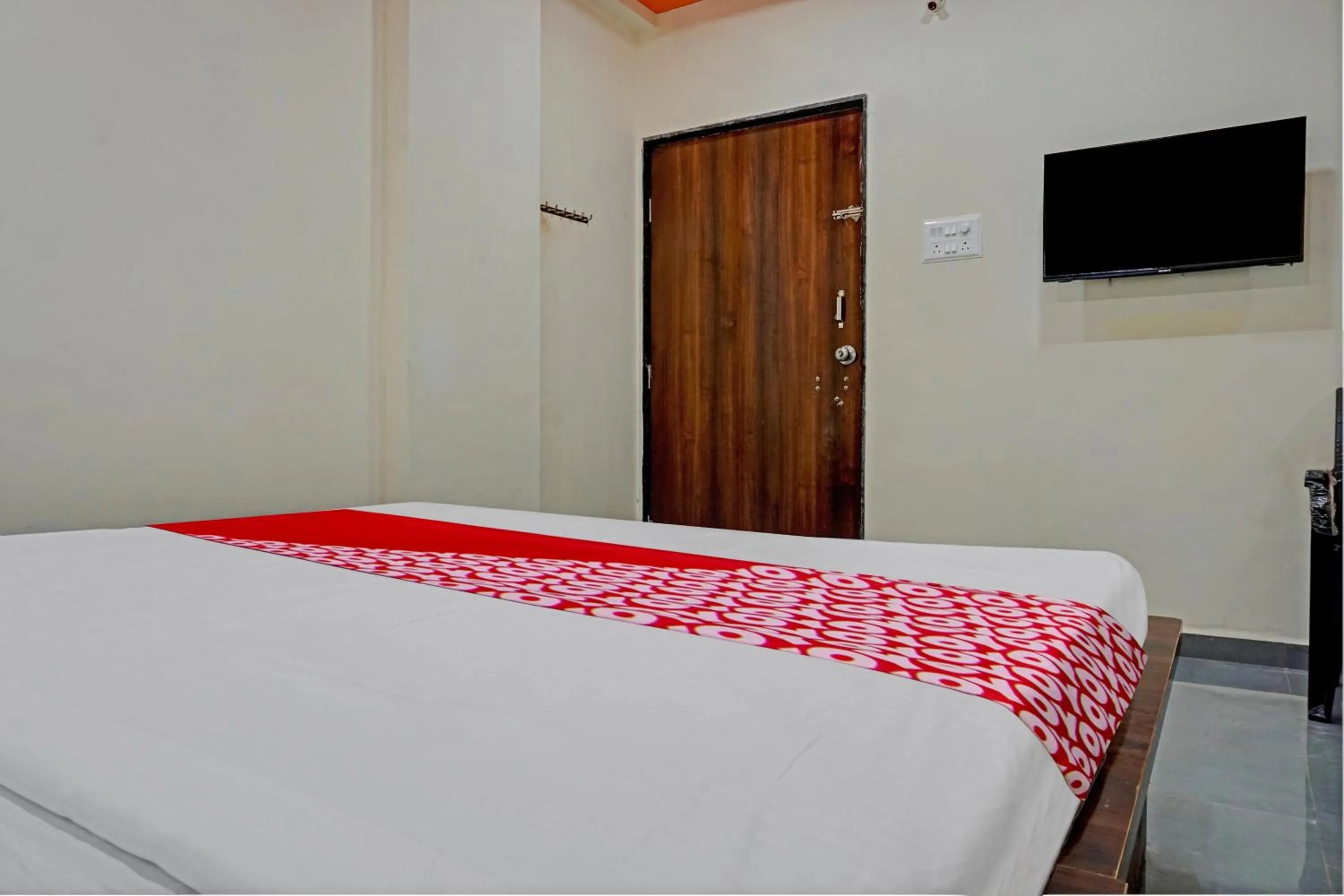 Bedroom, Bed in Hotel O Shanaya Lodging