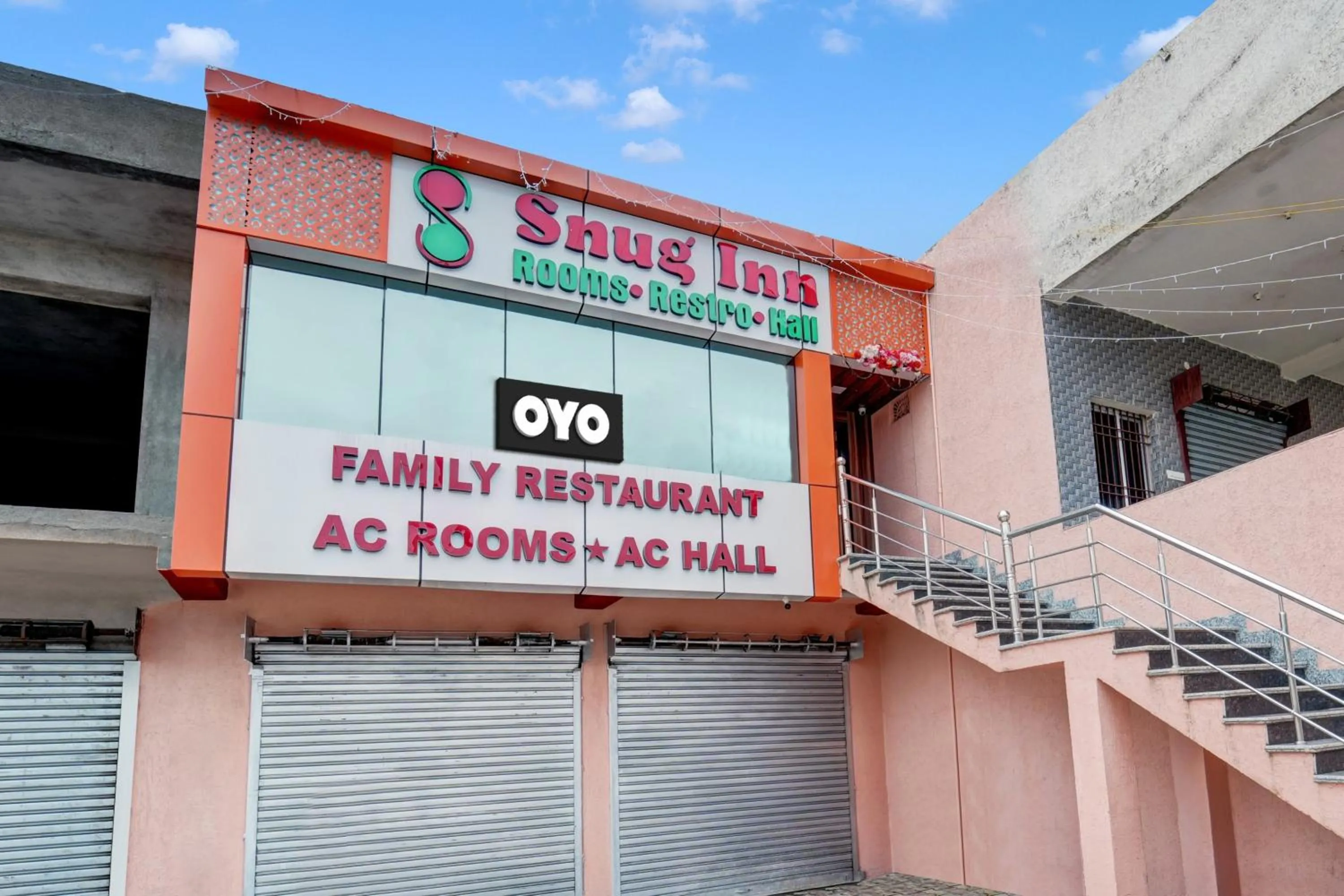 Facade/entrance in Hotel O Snug Inn