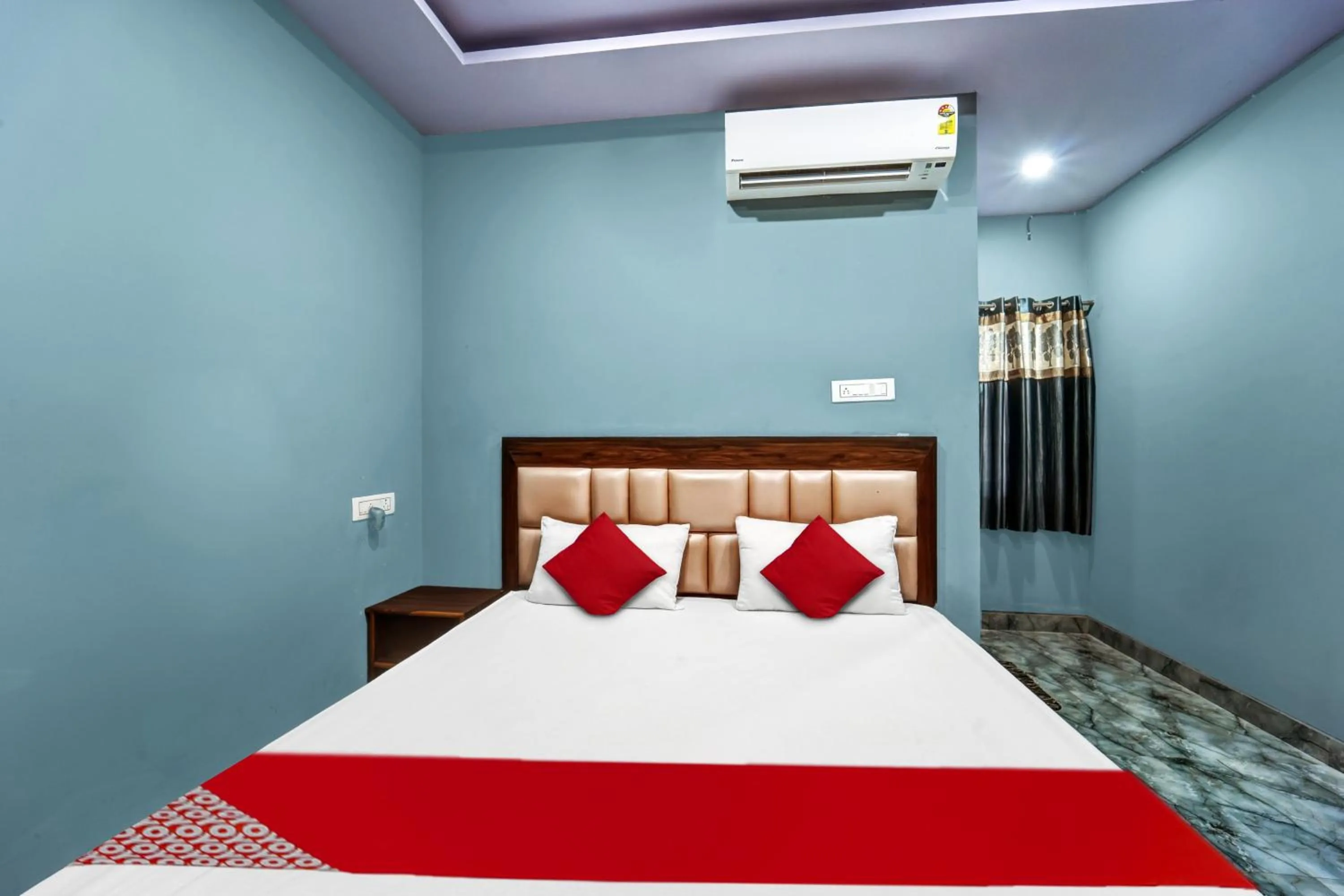 Bedroom, Bed in Hotel O Snug Inn