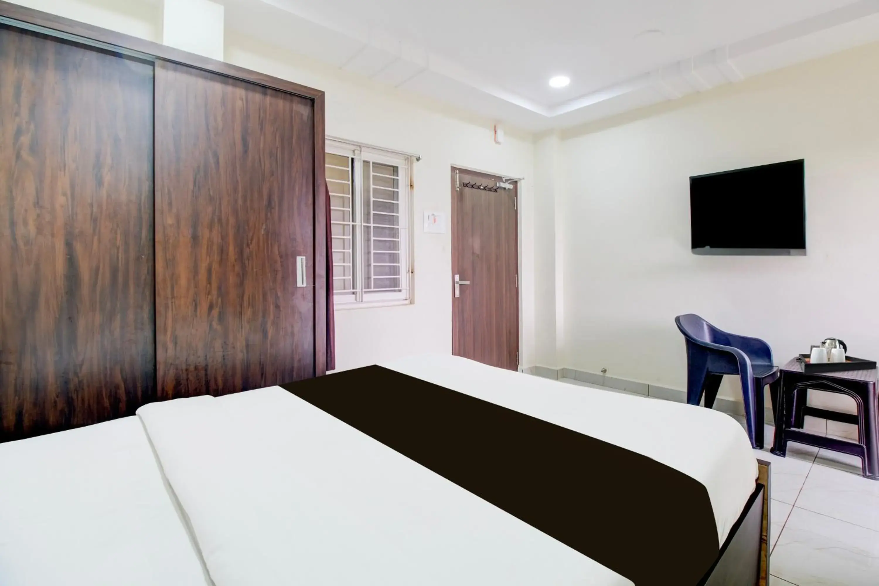 Bedroom, Bed in Hotel O Ramavarapadu Near PVR Icon Bedroom, Bed in Hotel O Ramavarapadu Near PVR Icon