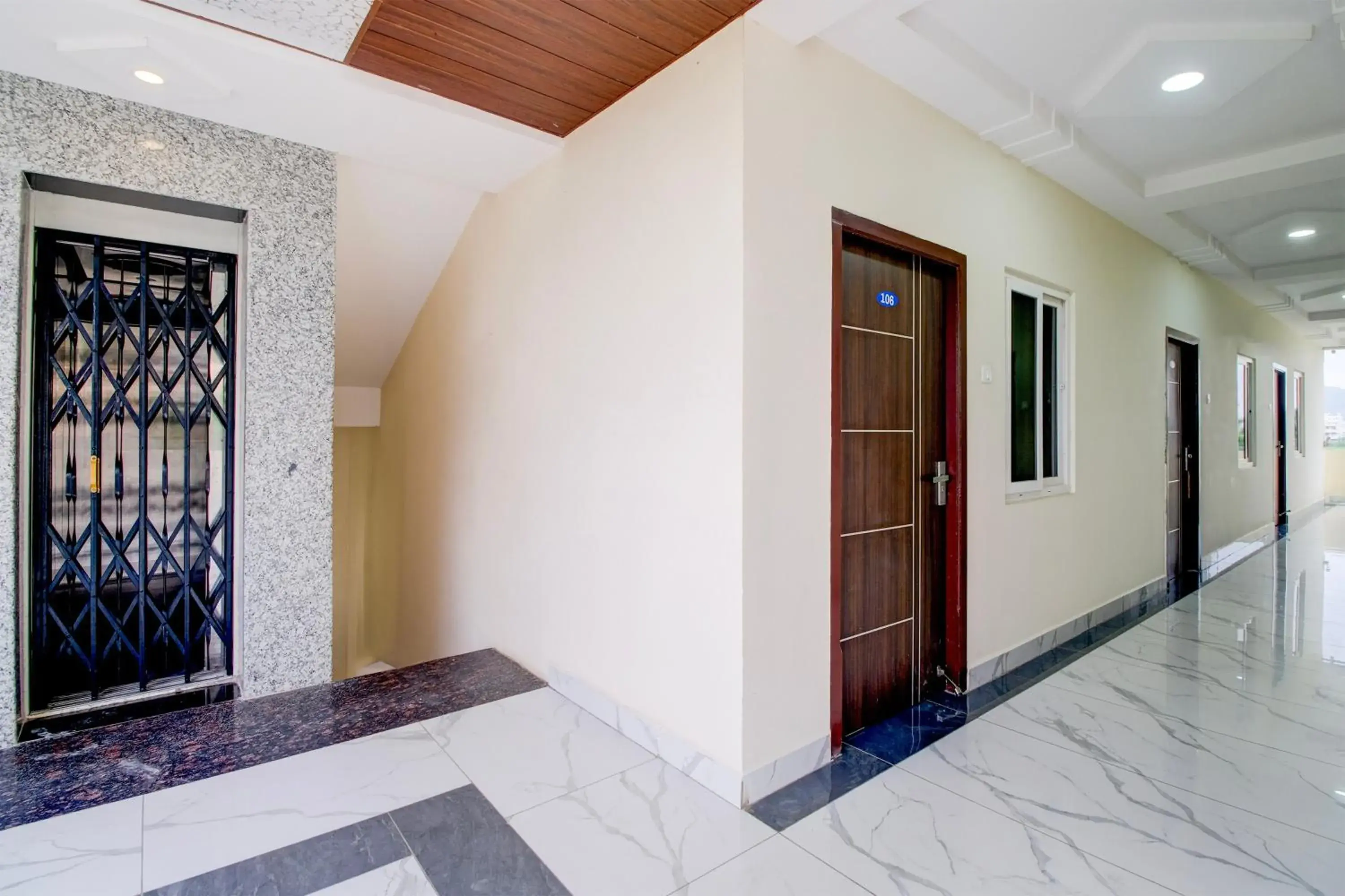 Lobby or reception in Hotel O Ramavarapadu Near PVR Icon Lobby or reception in Hotel O Ramavarapadu Near PVR Icon