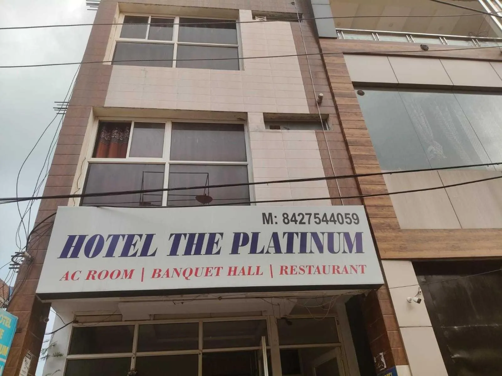 Facade/entrance in Hotel O Zirakpur City Court Complex Formerly The Platinum