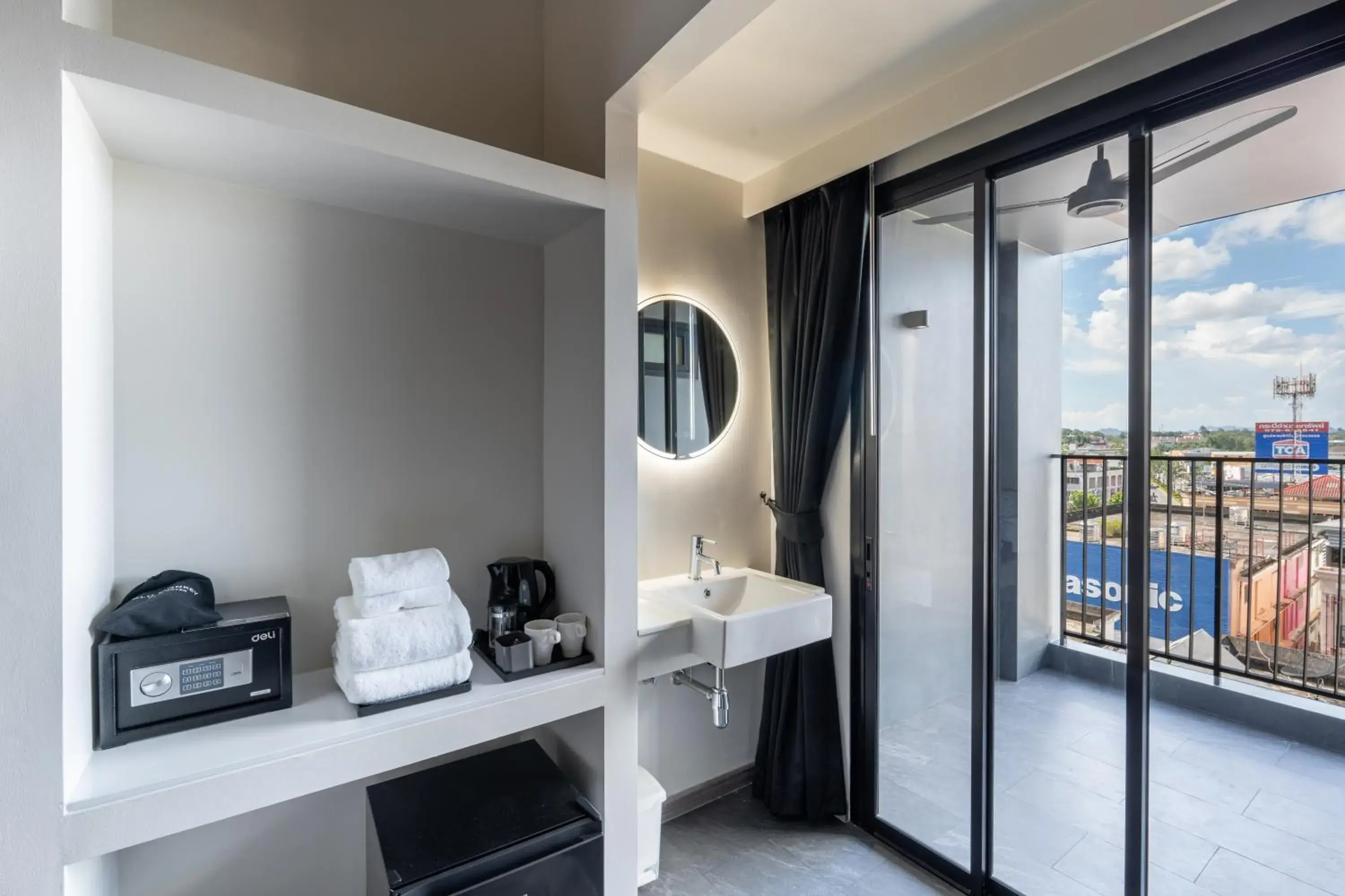 View (from property/room), Bed in Blu Monkey Hub and Hotel Krabi Town View (from property/room), Bed in Blu Monkey Hub and Hotel Krabi Town