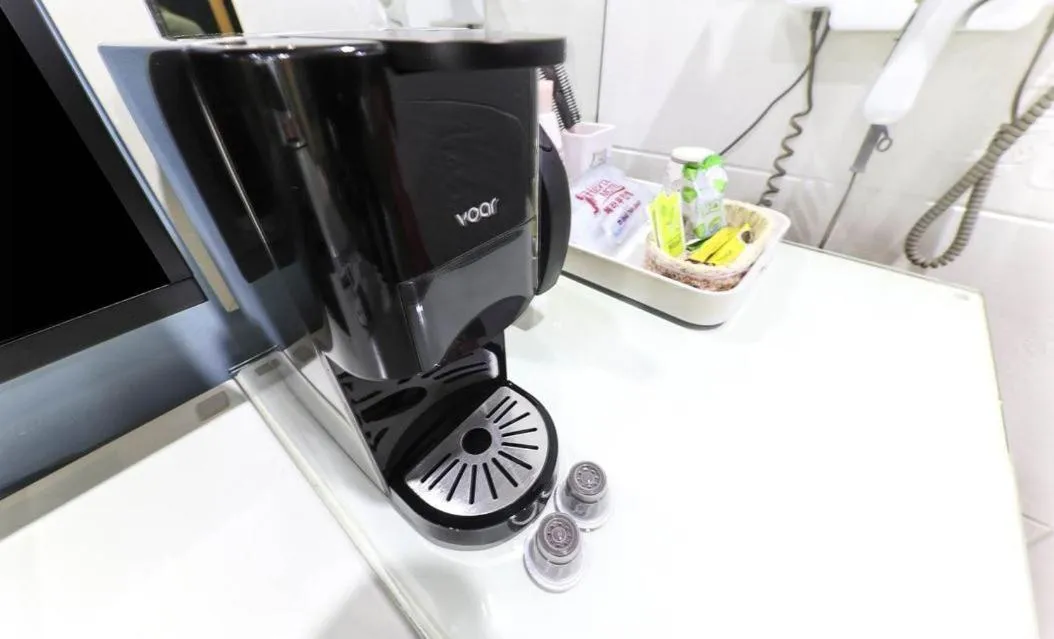 Restaurant/places to eat in Hera drive in hotel