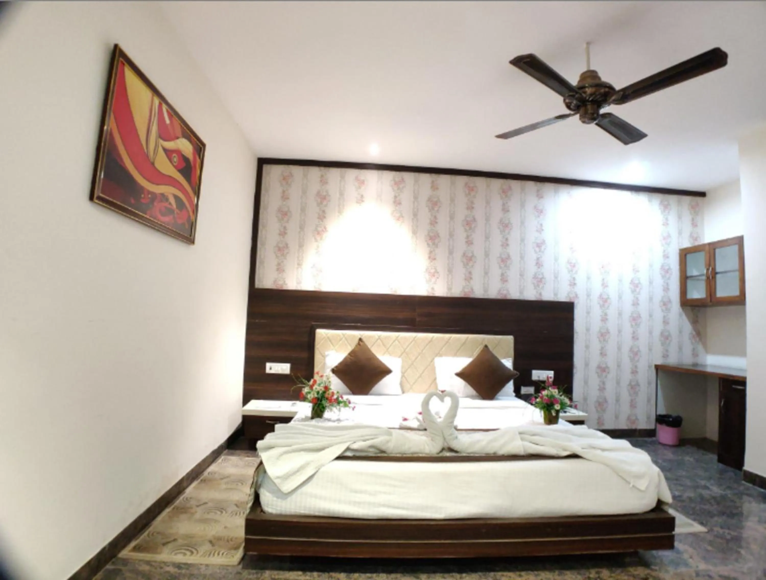 Bed in Hotel Badrika Inn