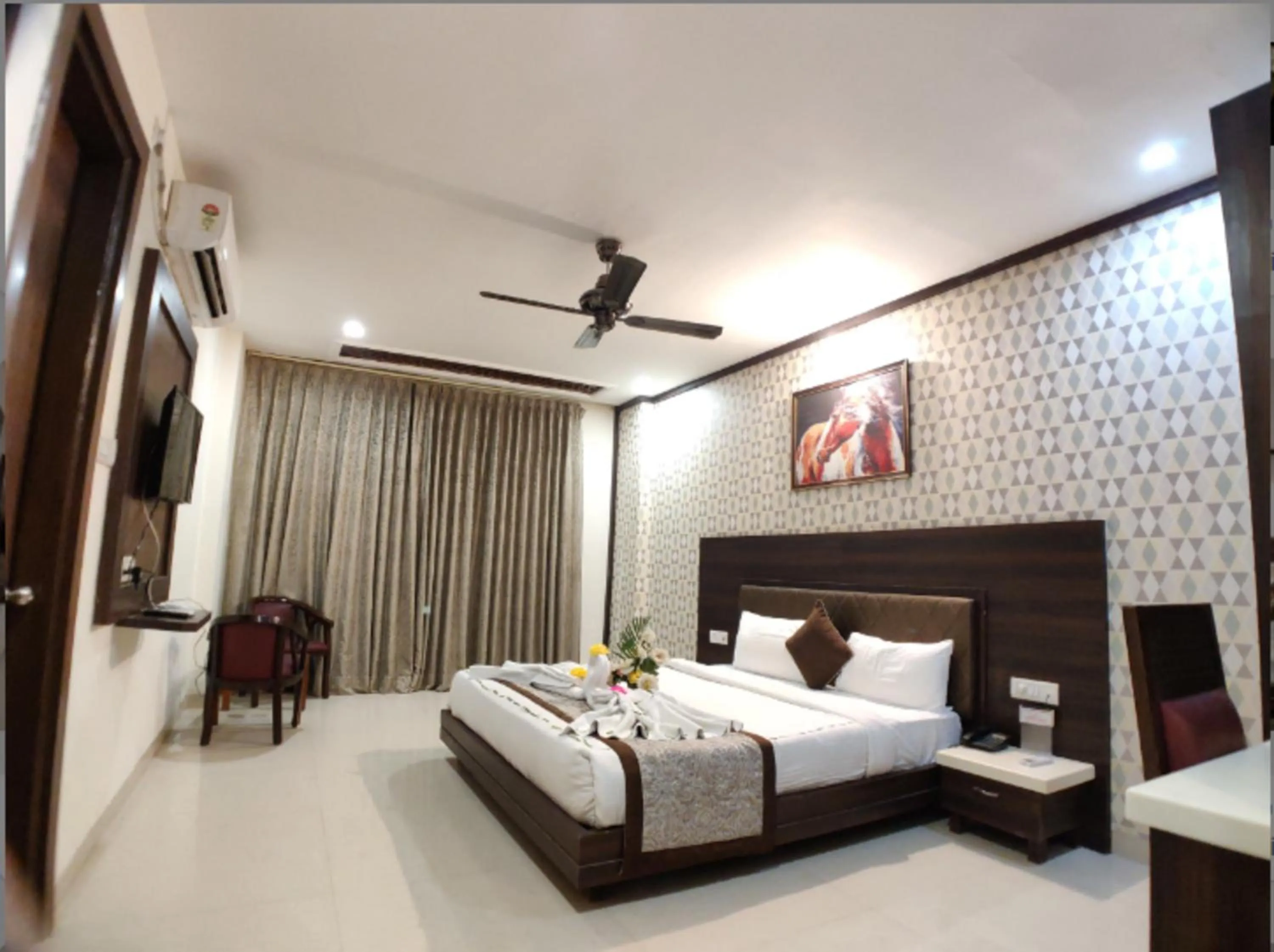 Bed in Hotel Badrika Inn