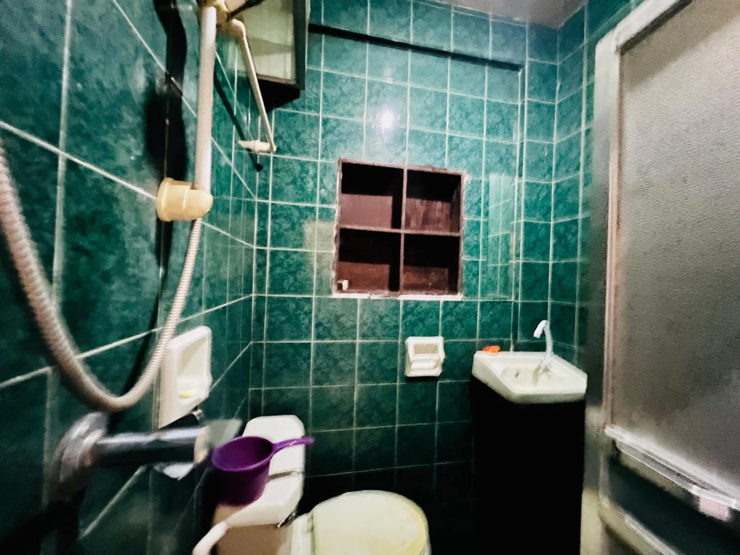 Bathroom in King Henry's Transient House