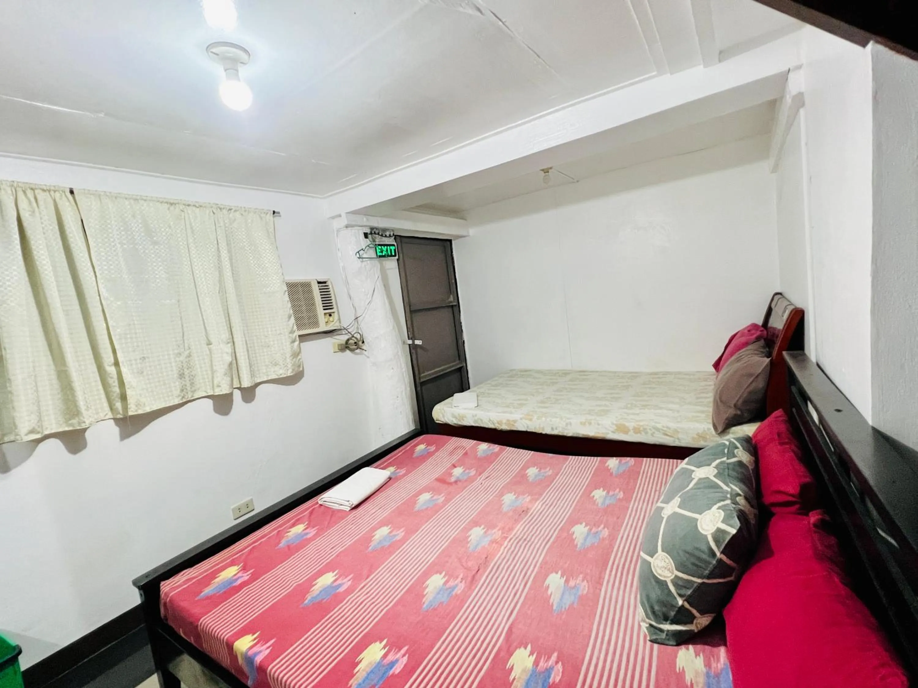 Bed in King Henry's Transient House