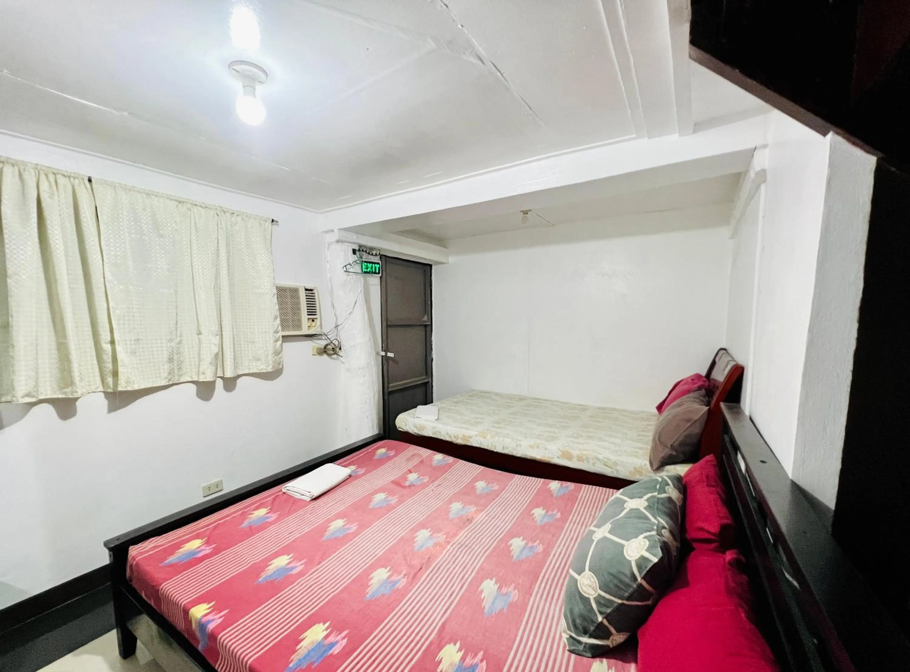 Bed in King Henry's Transient House