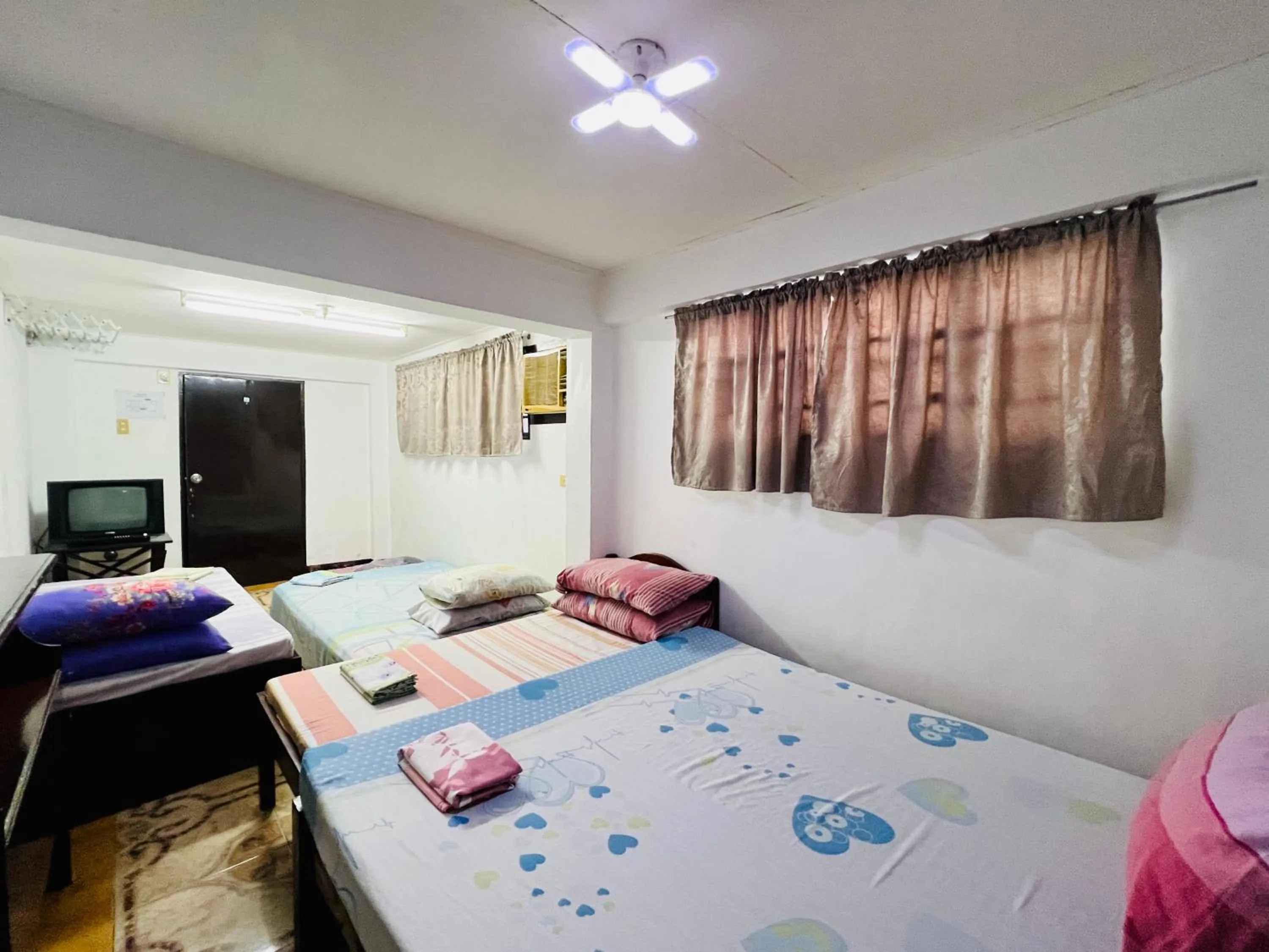 Bed in King Henry's Transient House