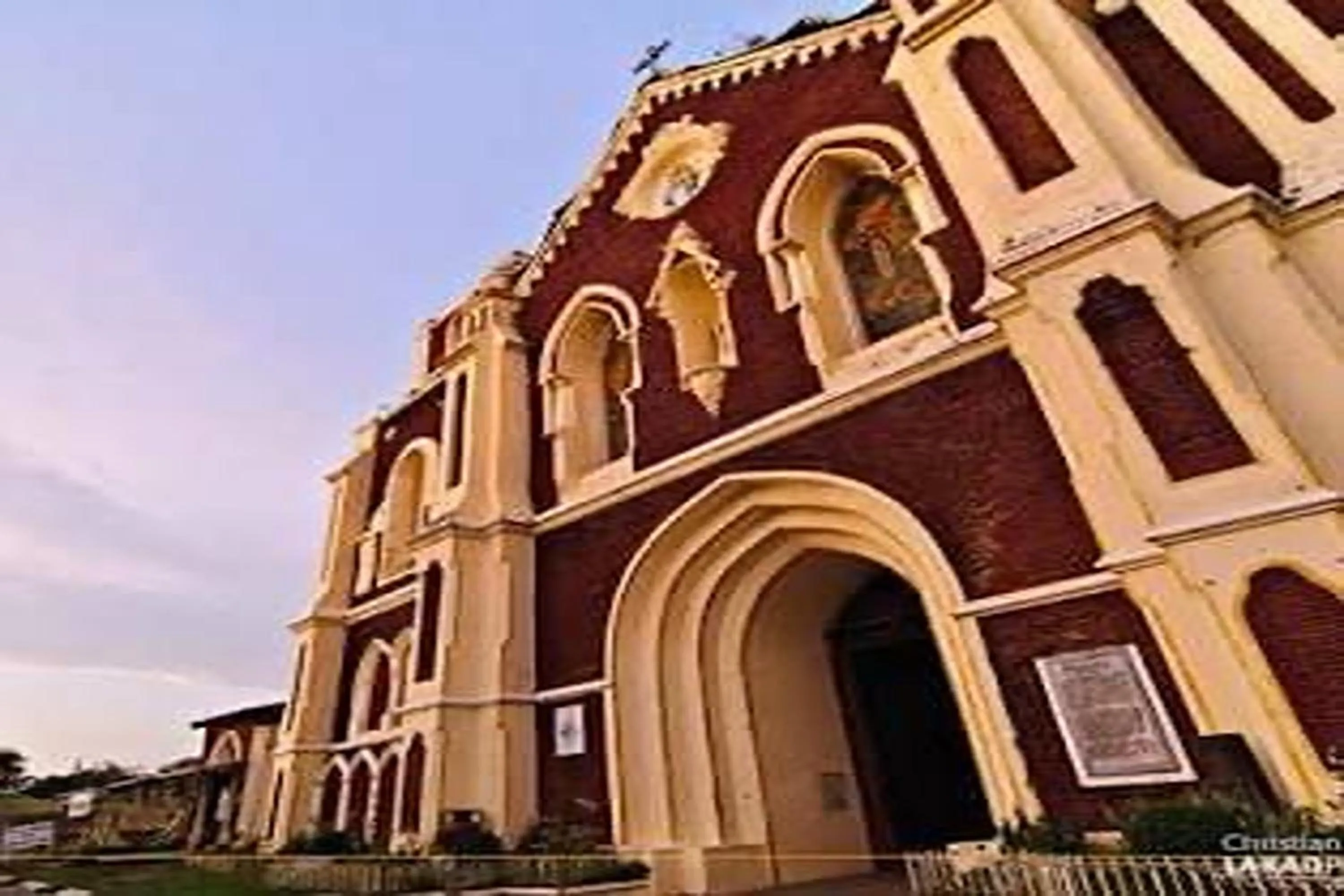 Property building in King Henry's Transient House
