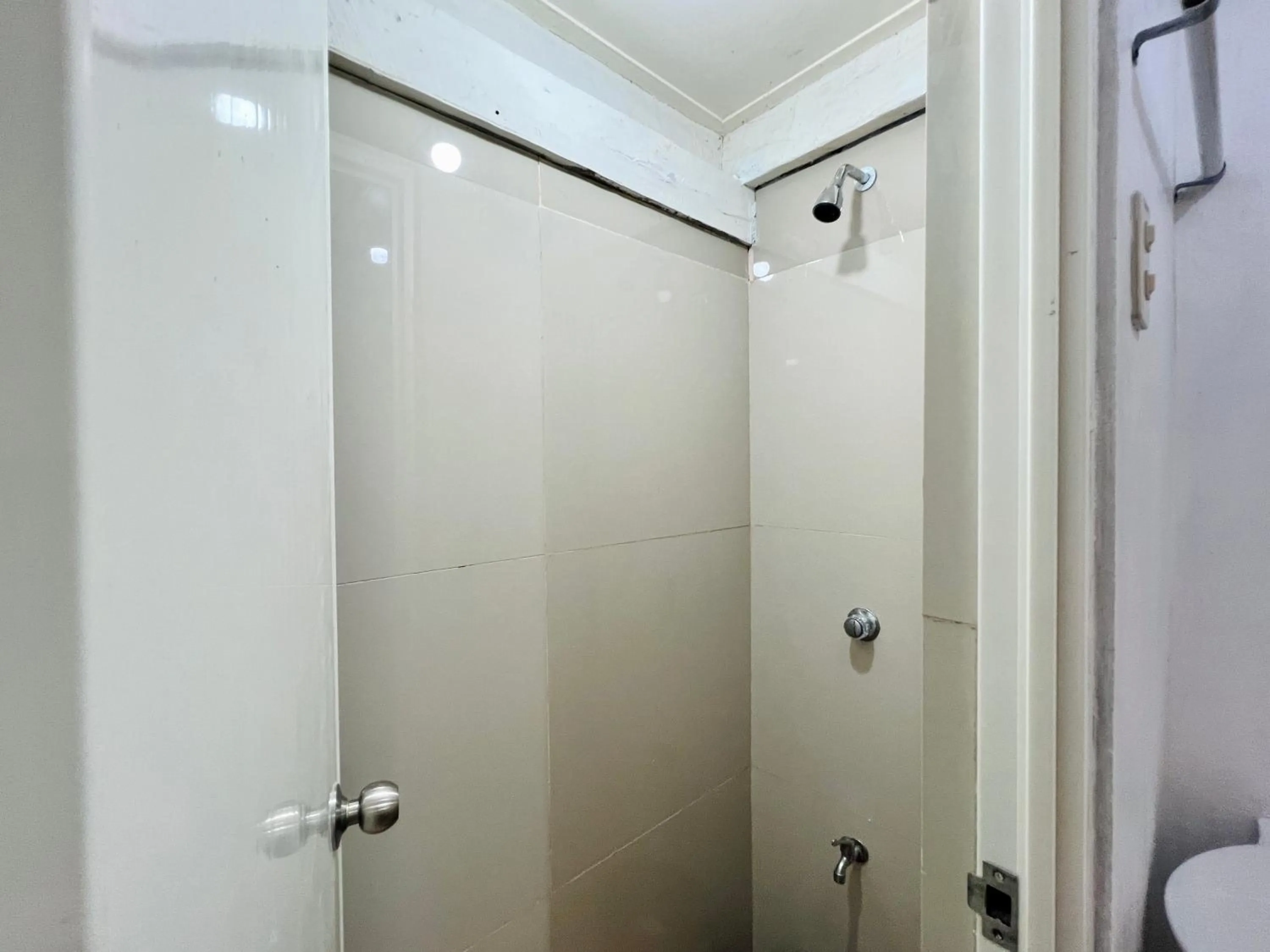 Bathroom in King Henry's Transient House