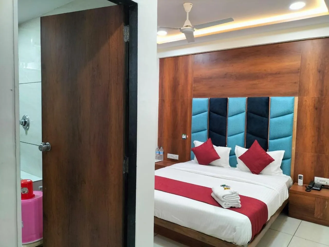 Bed in Hotel Divya Palace