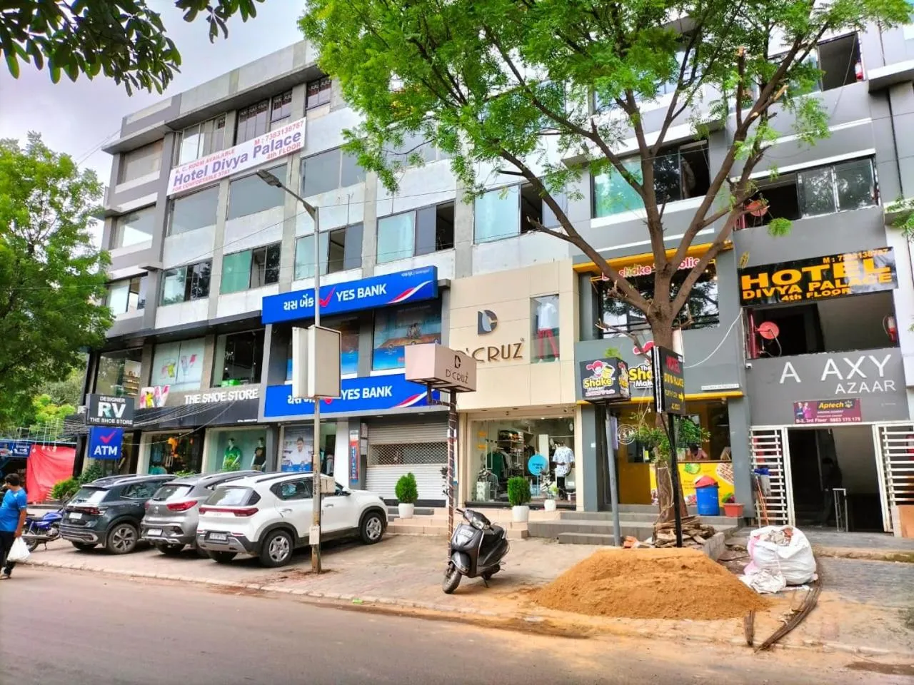 Property Building in Hotel Divya Palace