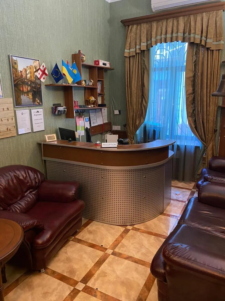 Seating area in Hotel Pavo