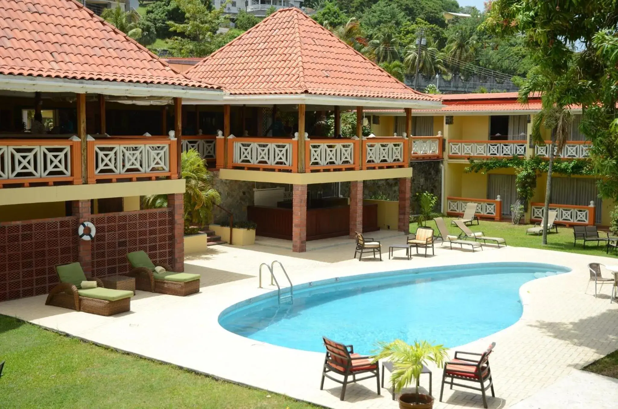 Swimming pool in Sunset Shores Beach Hotel Swimming pool in Sunset Shores Beach Hotel