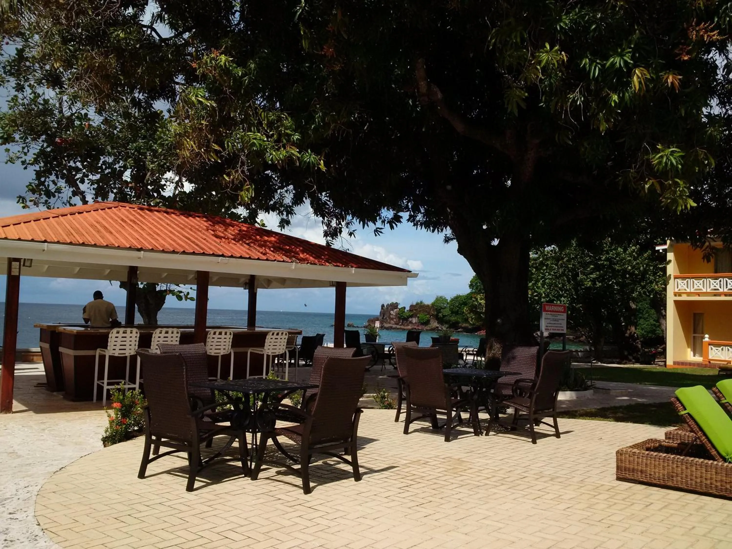 Sunset Shores Beach Hotel