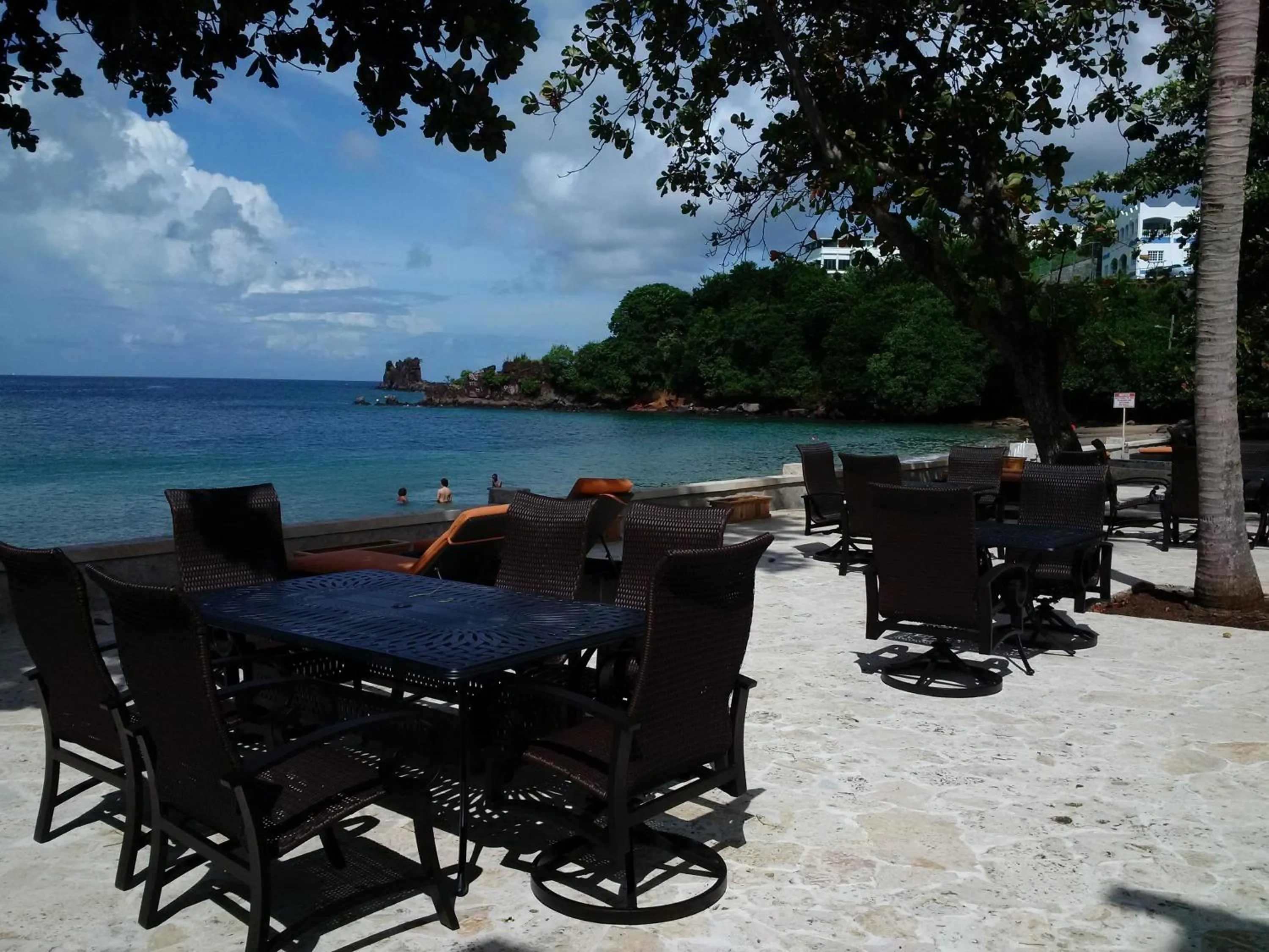 Sunset Shores Beach Hotel